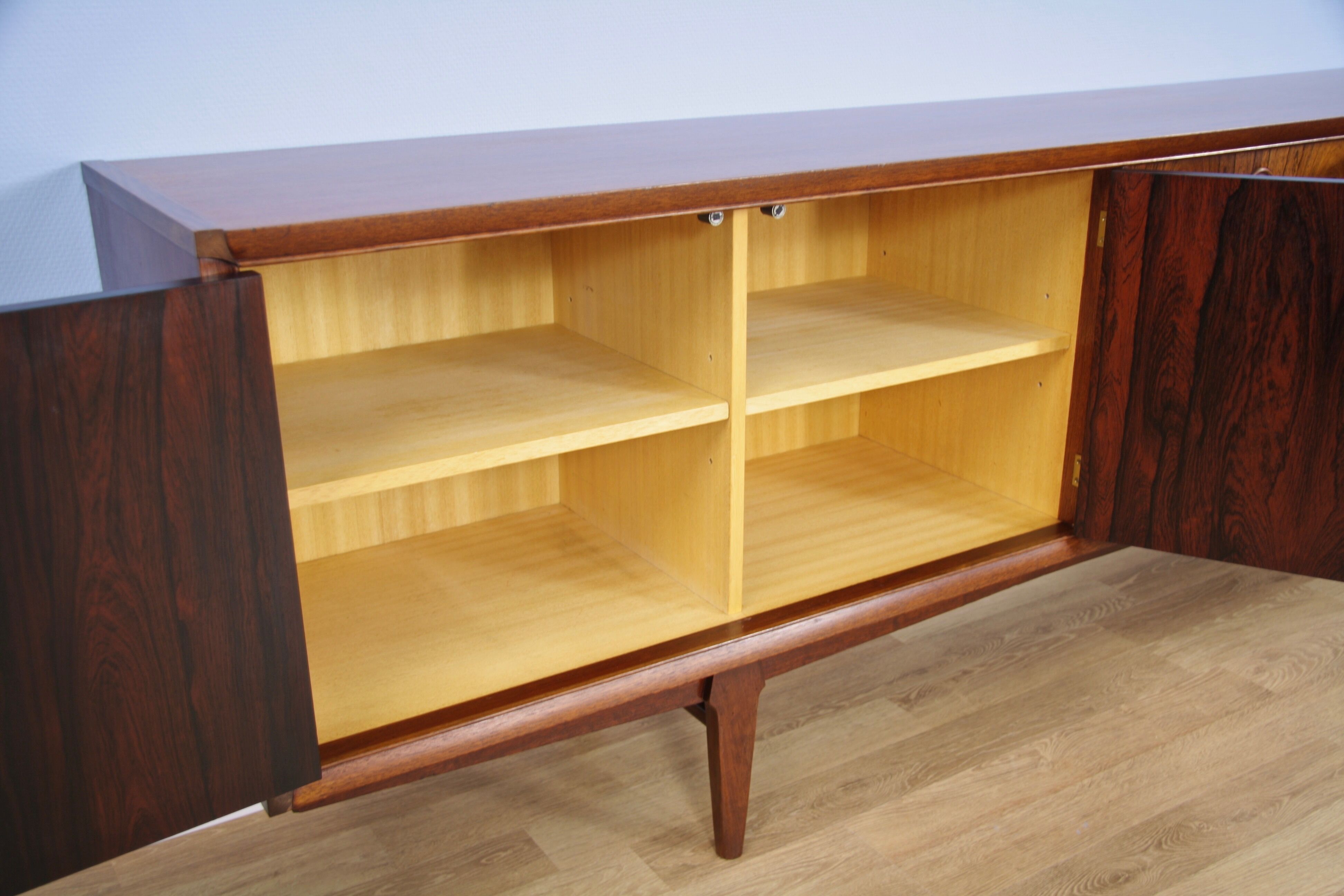 Enfilade XL hollandais en palissandre par William Watting pour Fristho, années 1960