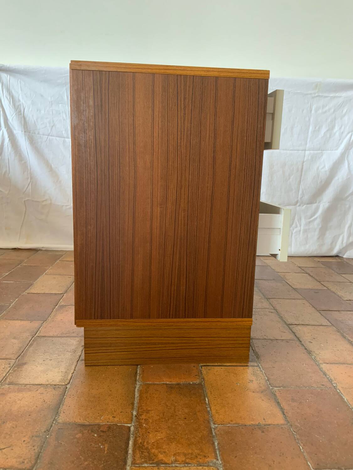 Commode vintage