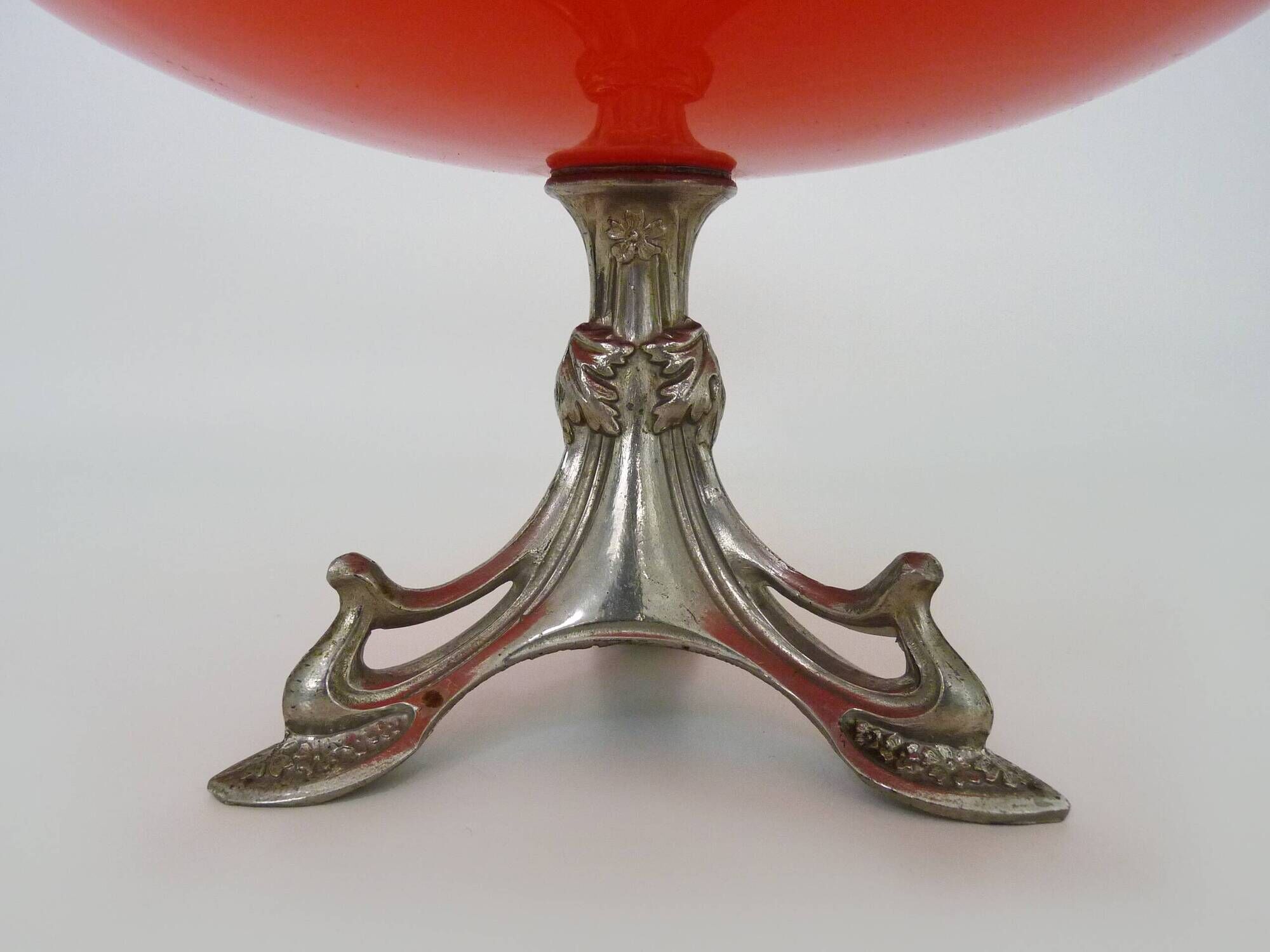 Centerpiece, Art Nouveau orange opaline fruit bowl and spelter foot