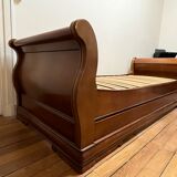 Trundle bed