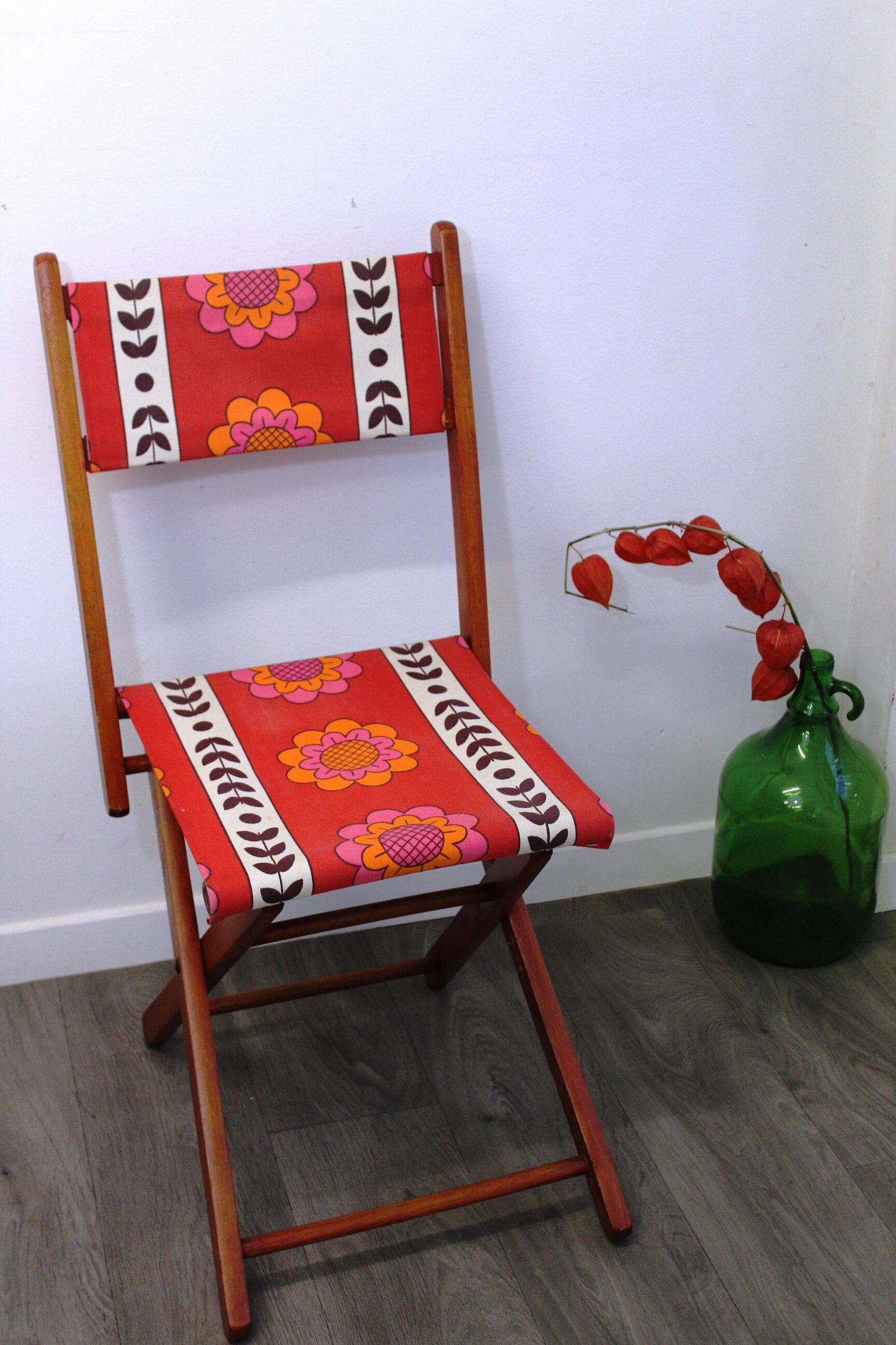 Vintage fabric folding chair
