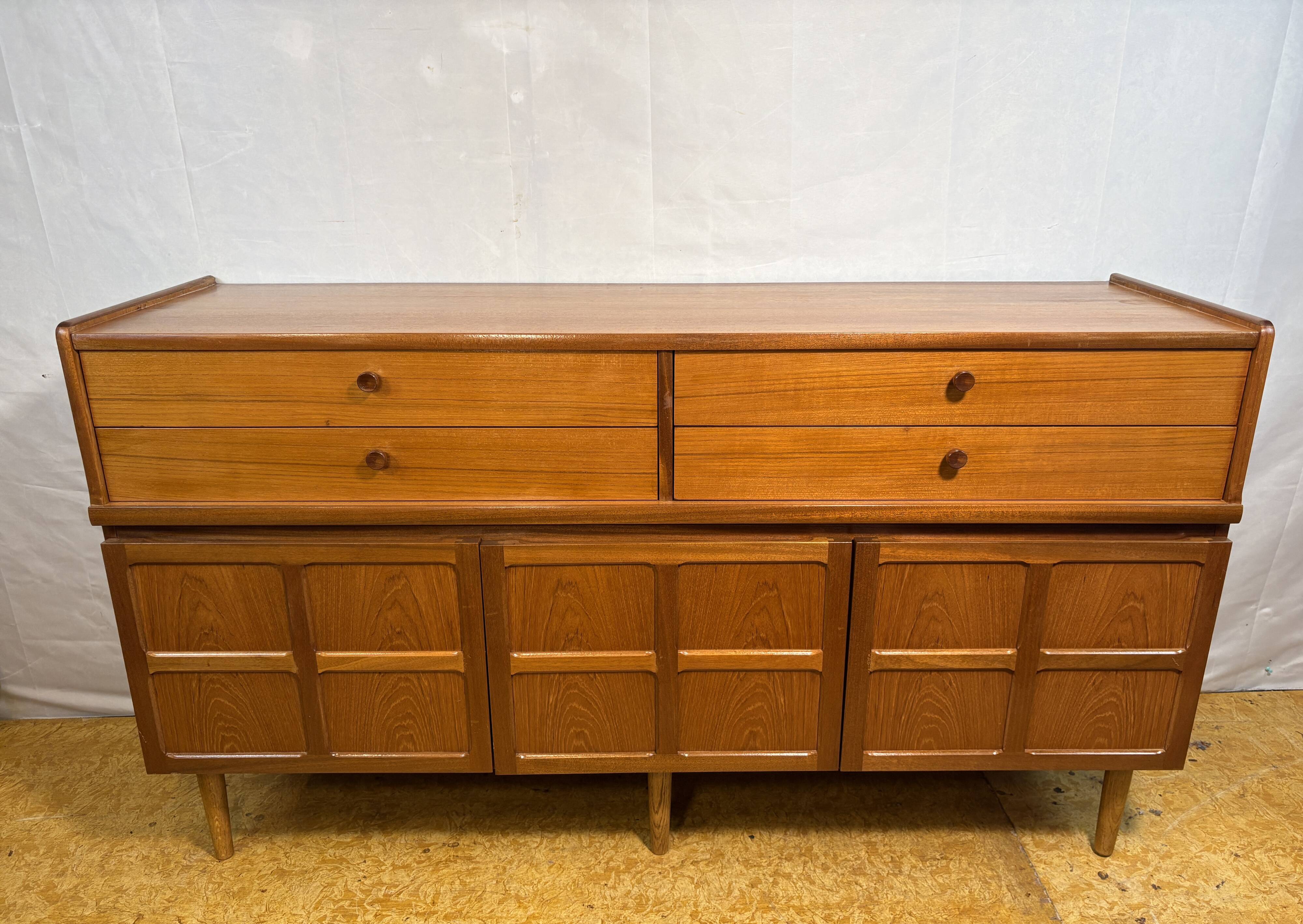 Mid Century Retro Vintage Teak Sideboard by Nathan 1960–1970 English Qualit