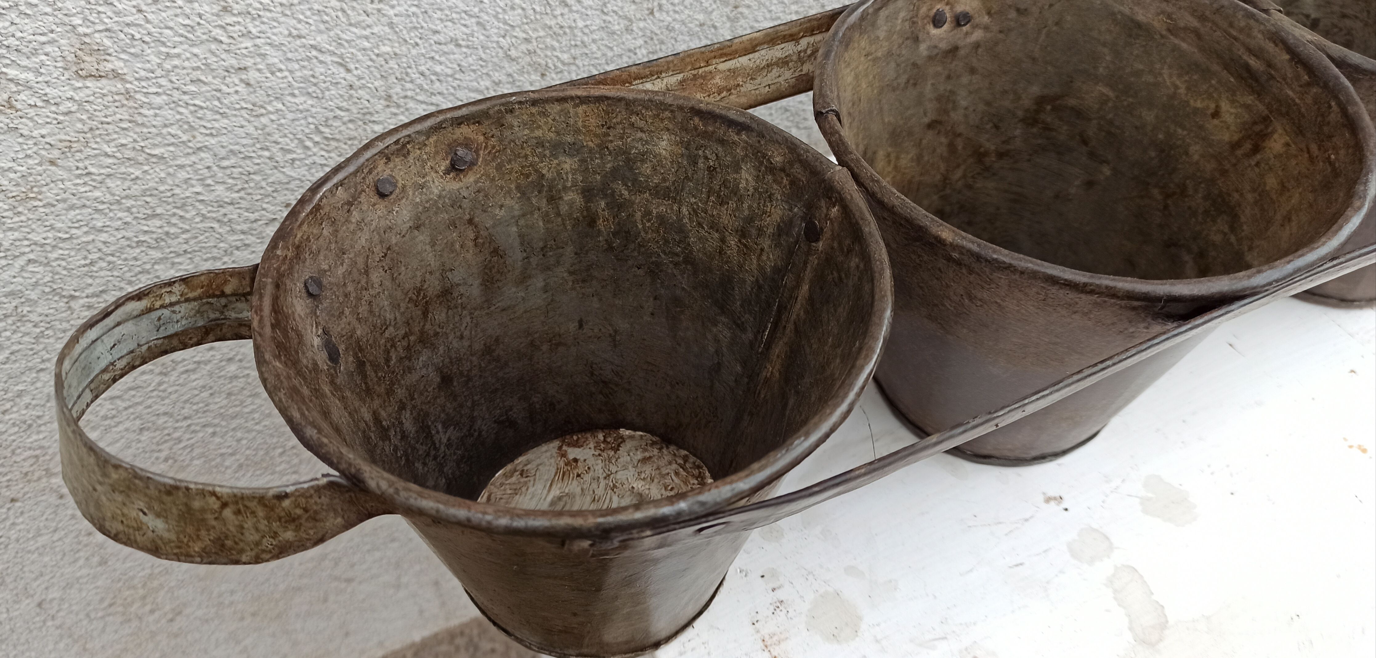 Planter of 3 zinc pots