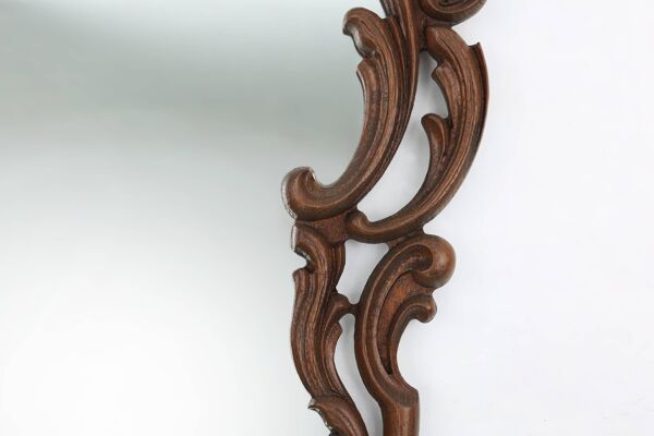 Miroir baroque avec cadre en chêne sculpté à la main, France années 1950