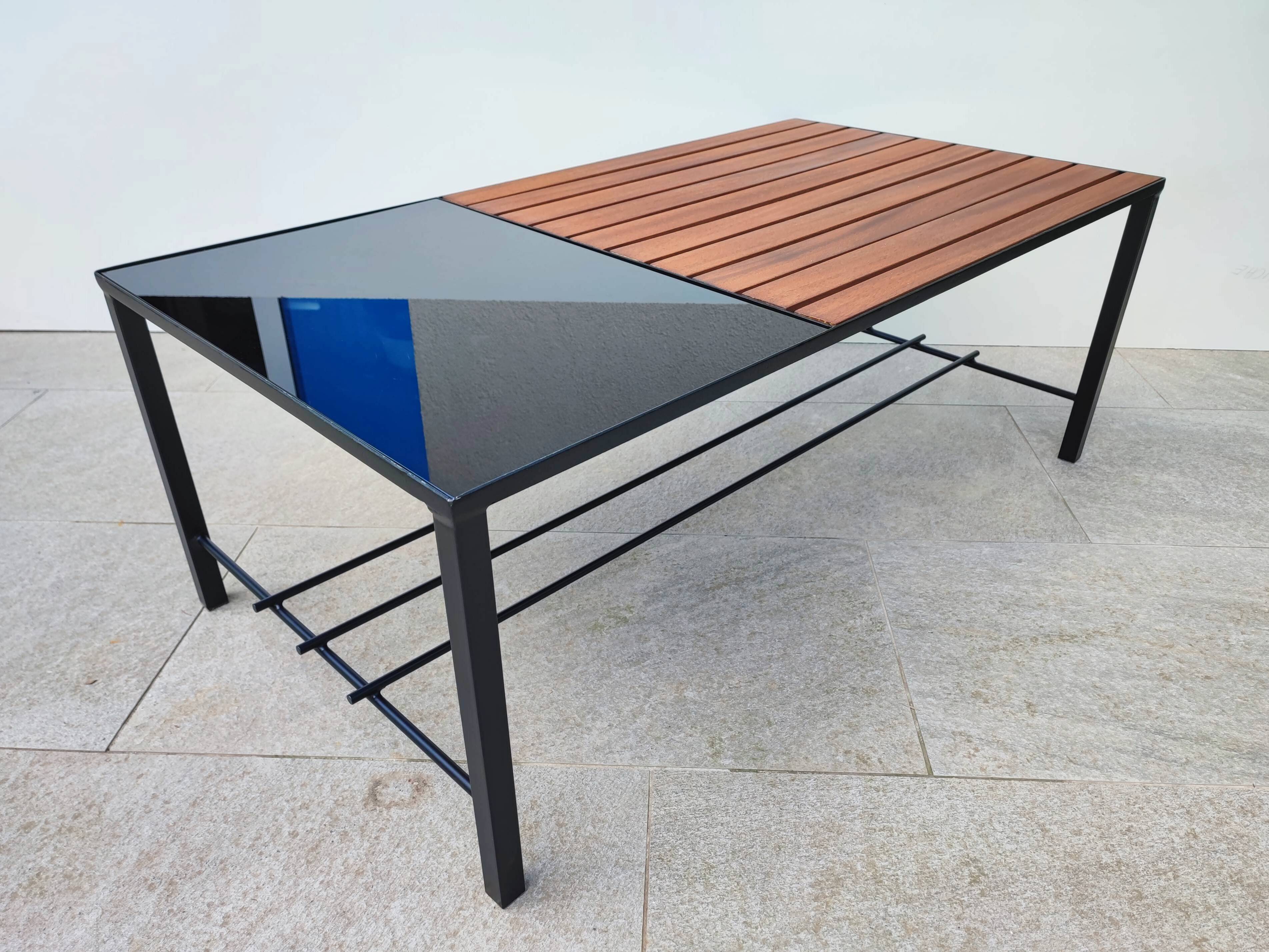 Vintage / modernist coffee table
