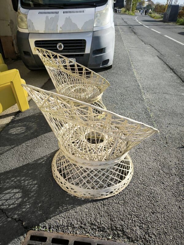 Paire de gros fauteuils de jardin