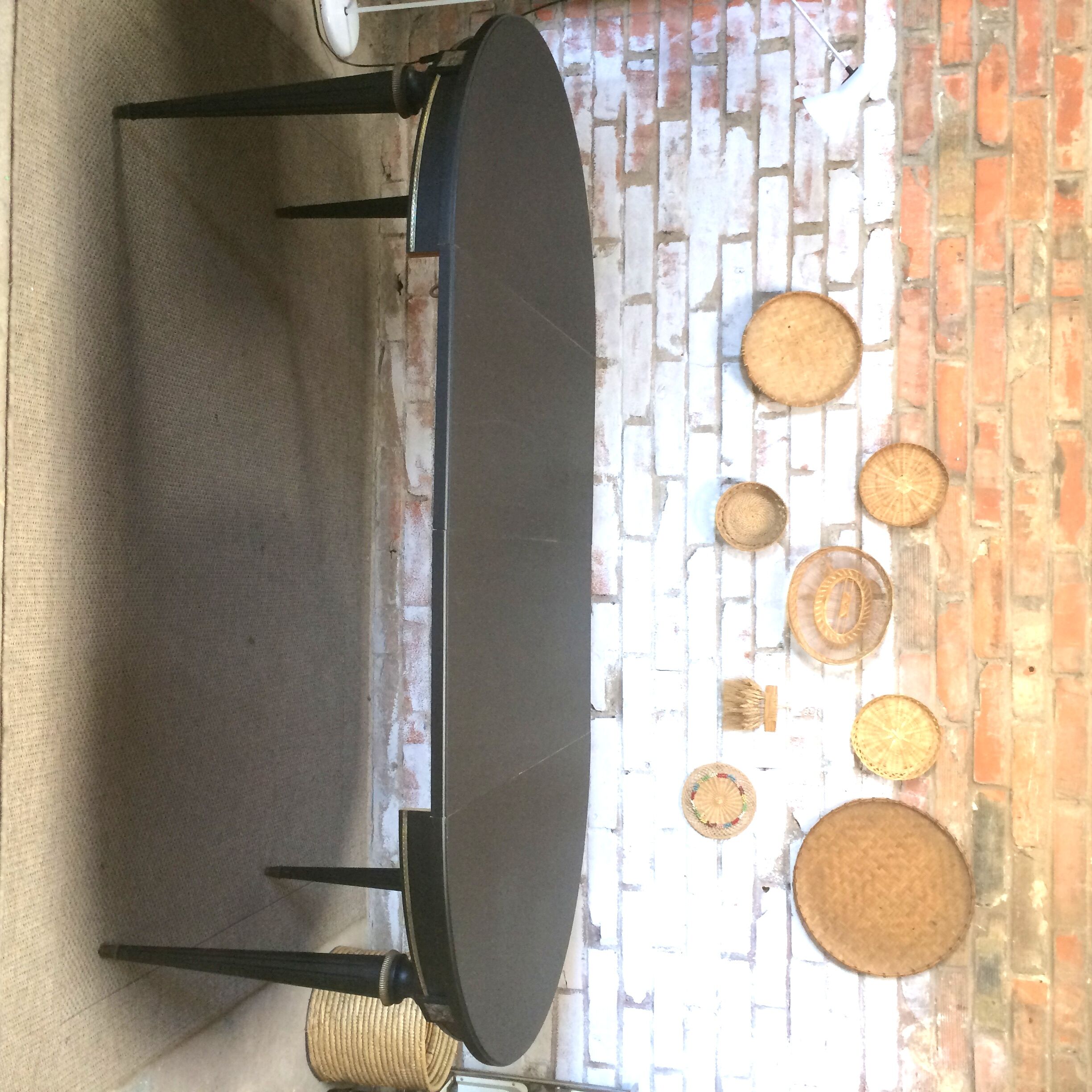 Louis XVI style extendable round table