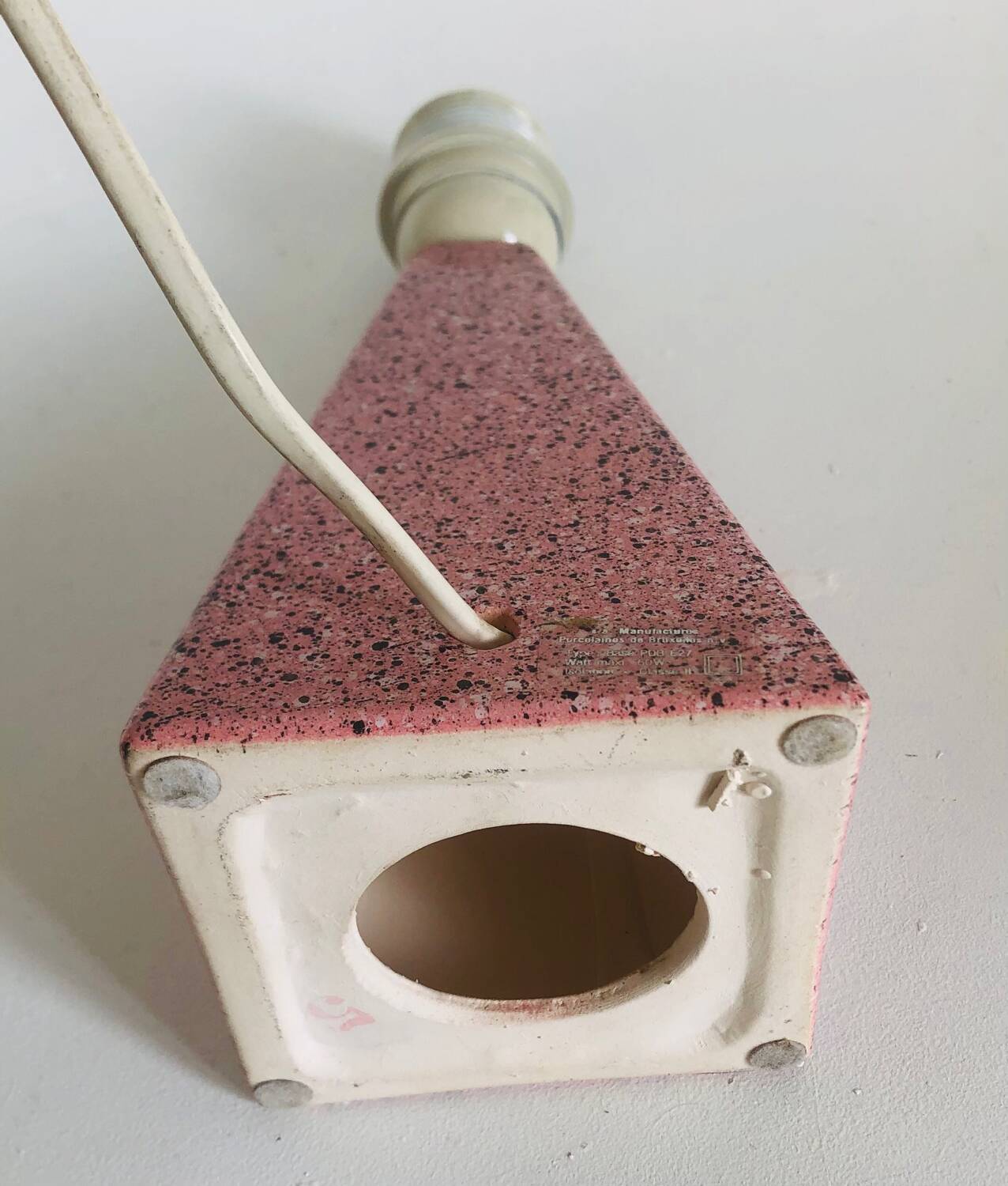 Brussels porcelain lamp with a pink terrazzo effect