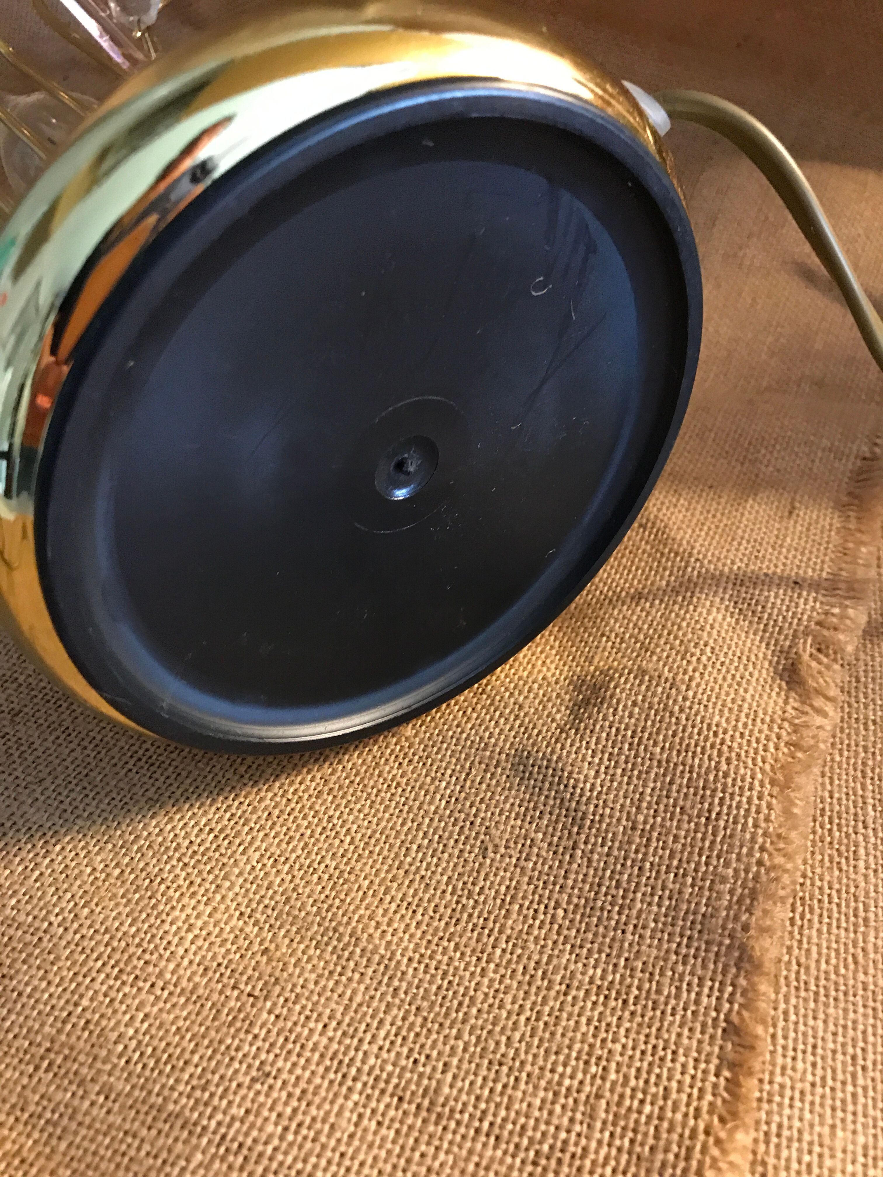 Lamp to lay drops stamps