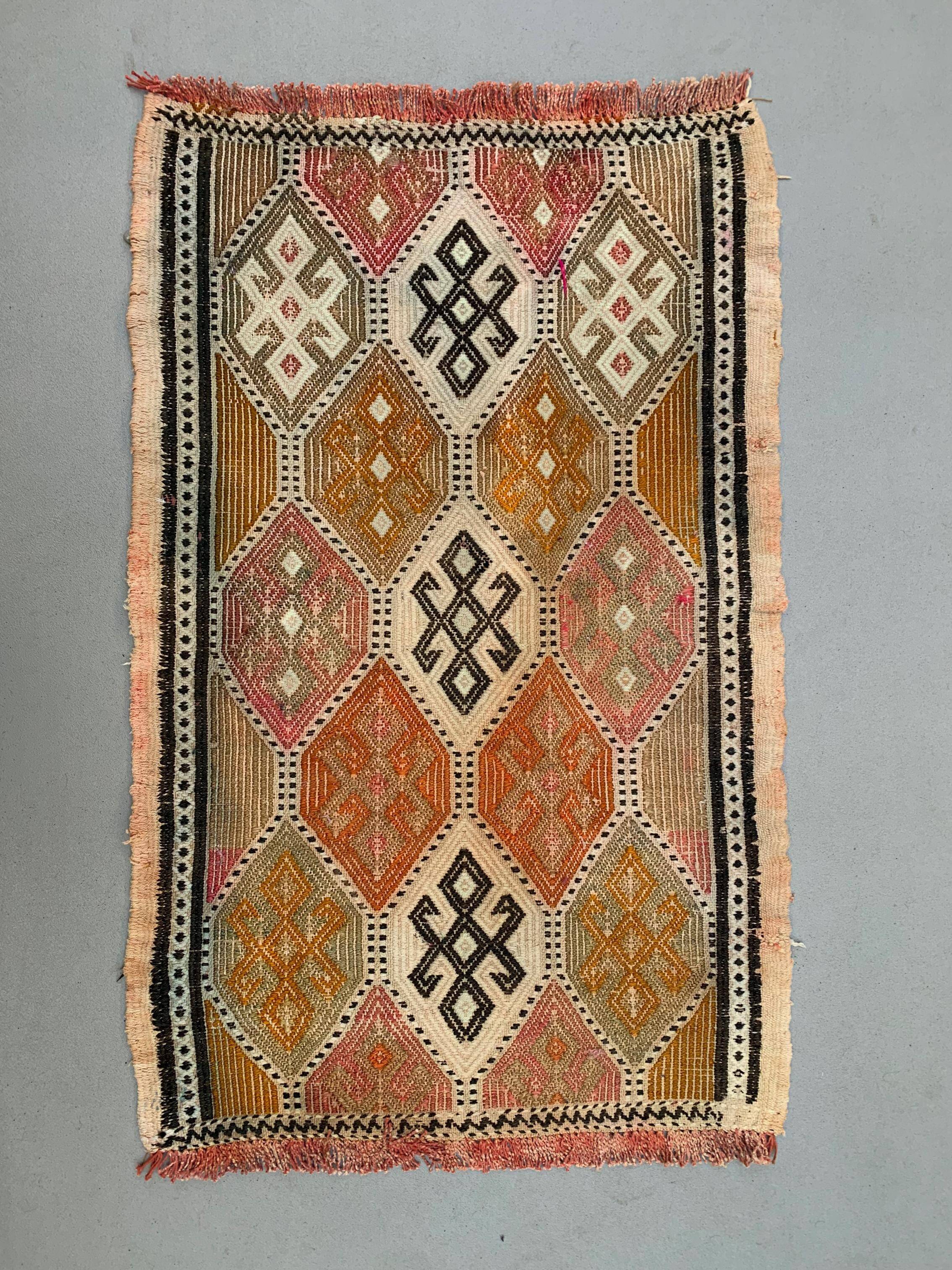 Vintage Turkish Mini Kilim 81x50 cm Wool Small Kelim Runner, shabby Chic