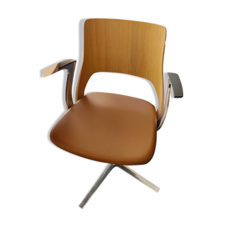 Kinnarps embrace chair