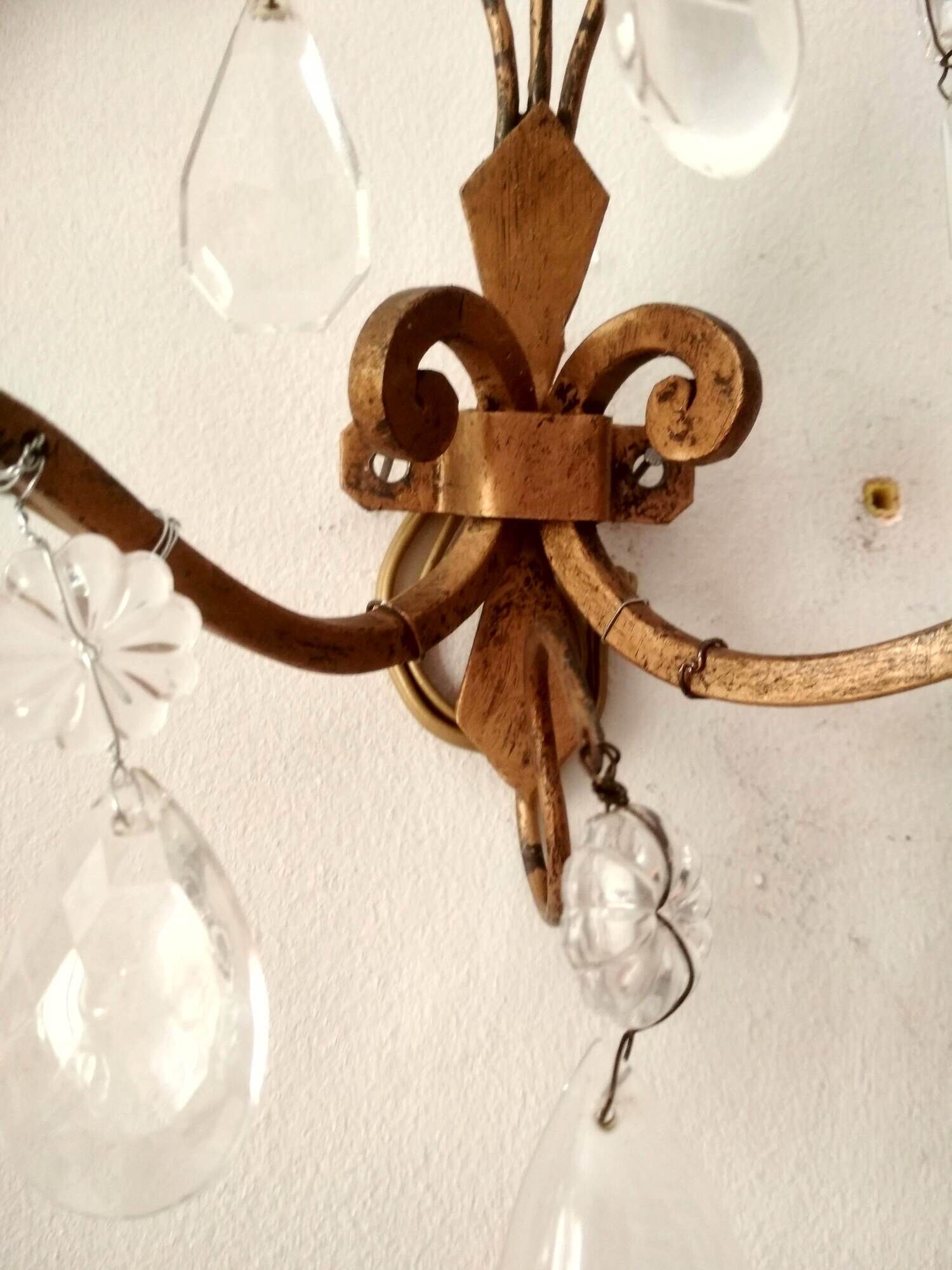 2 wall lamps