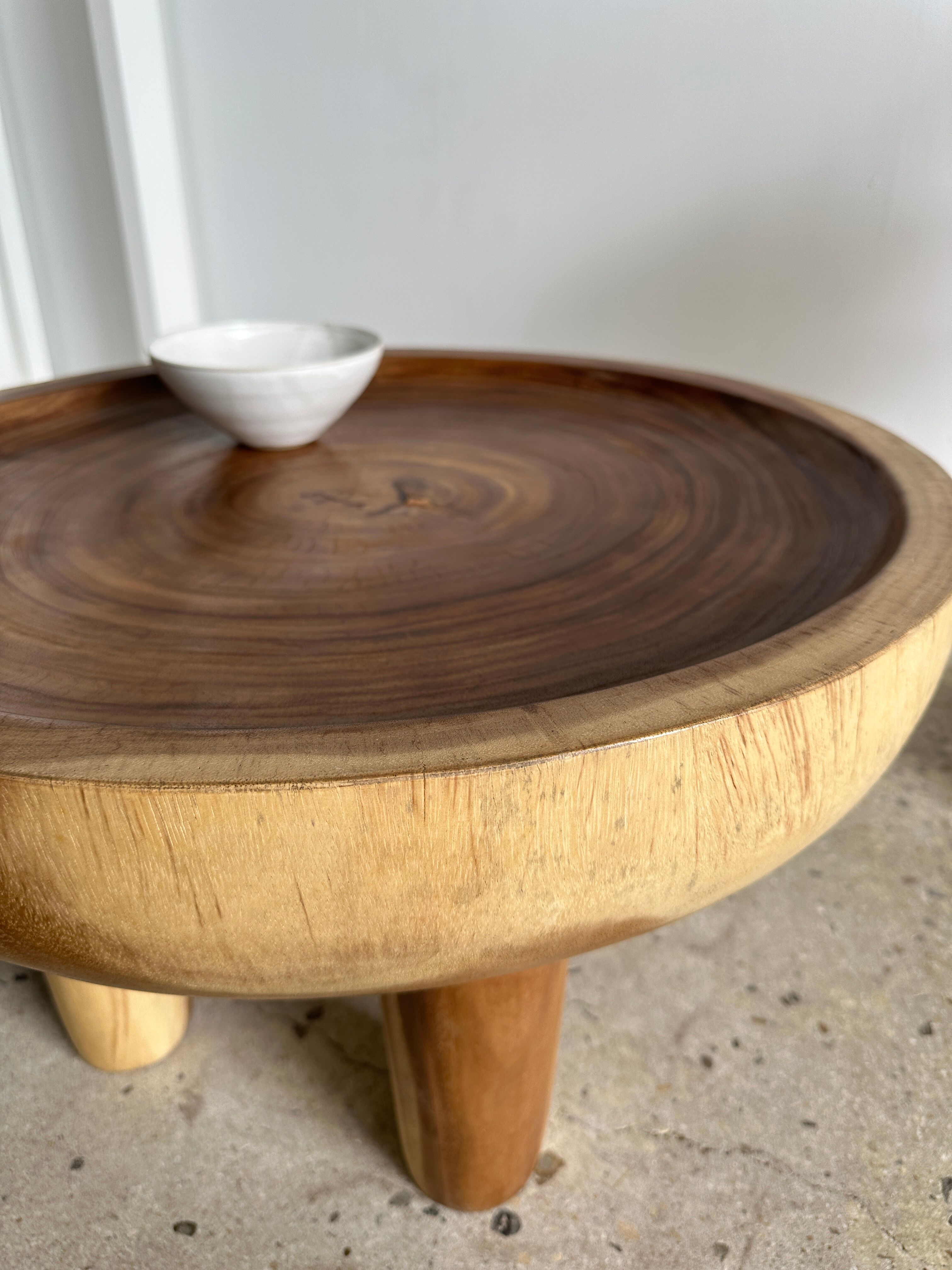 Coffee table, quadripod suar coffee table