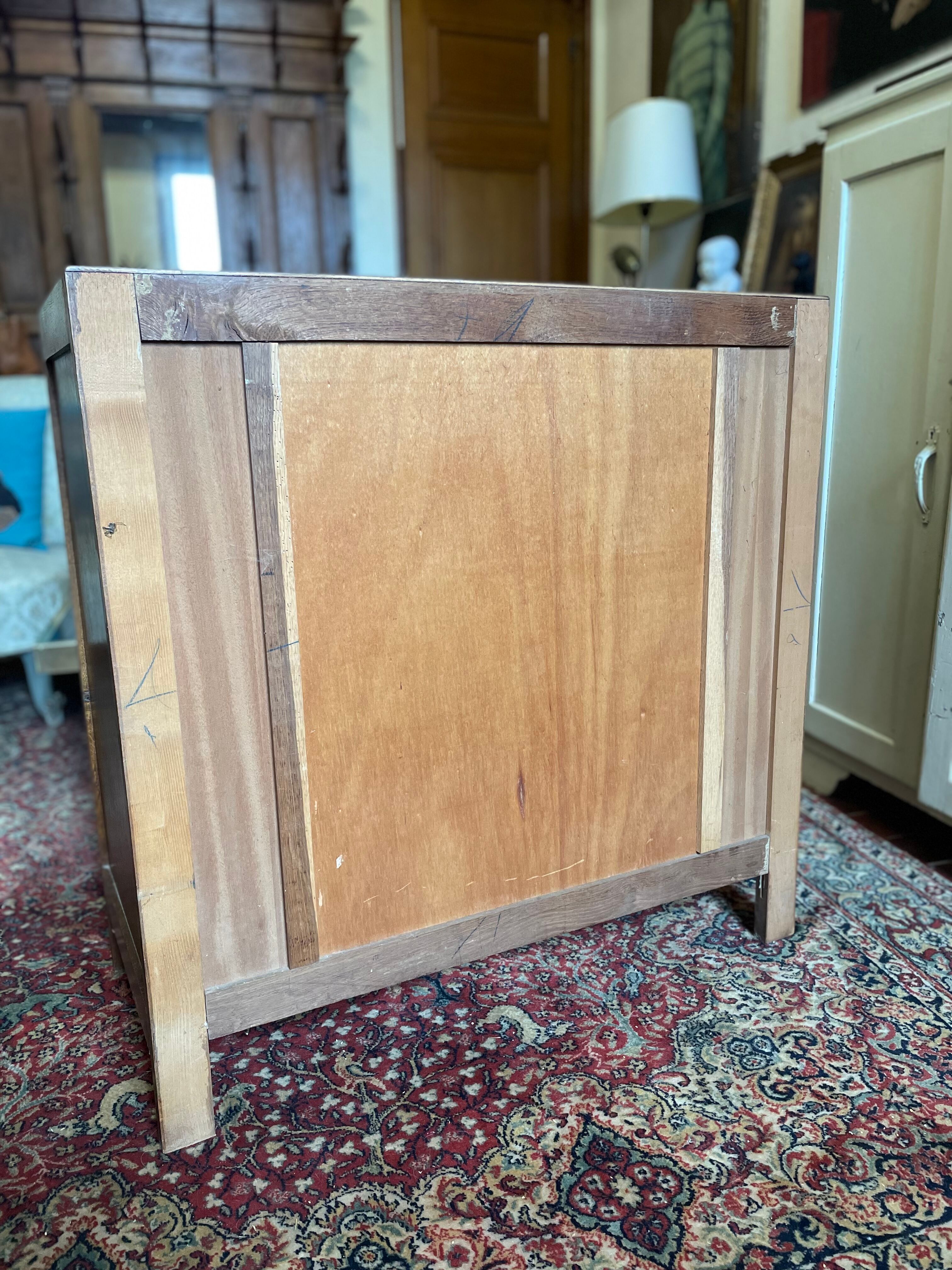 Commode en chêne vintage