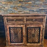 Buffet en bois de chêne sculpté