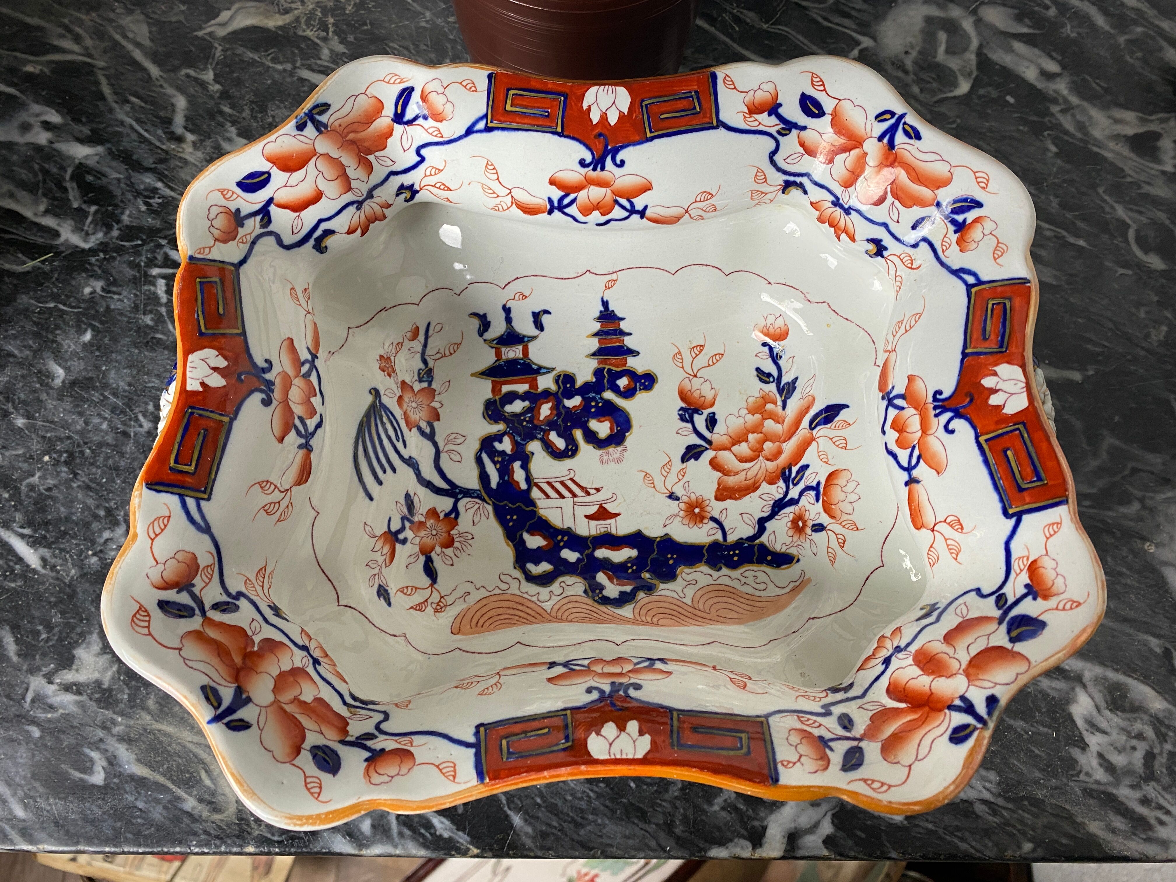Old Imari cup stamped "Mason" in iron earth