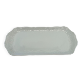 White porcelain cake dish