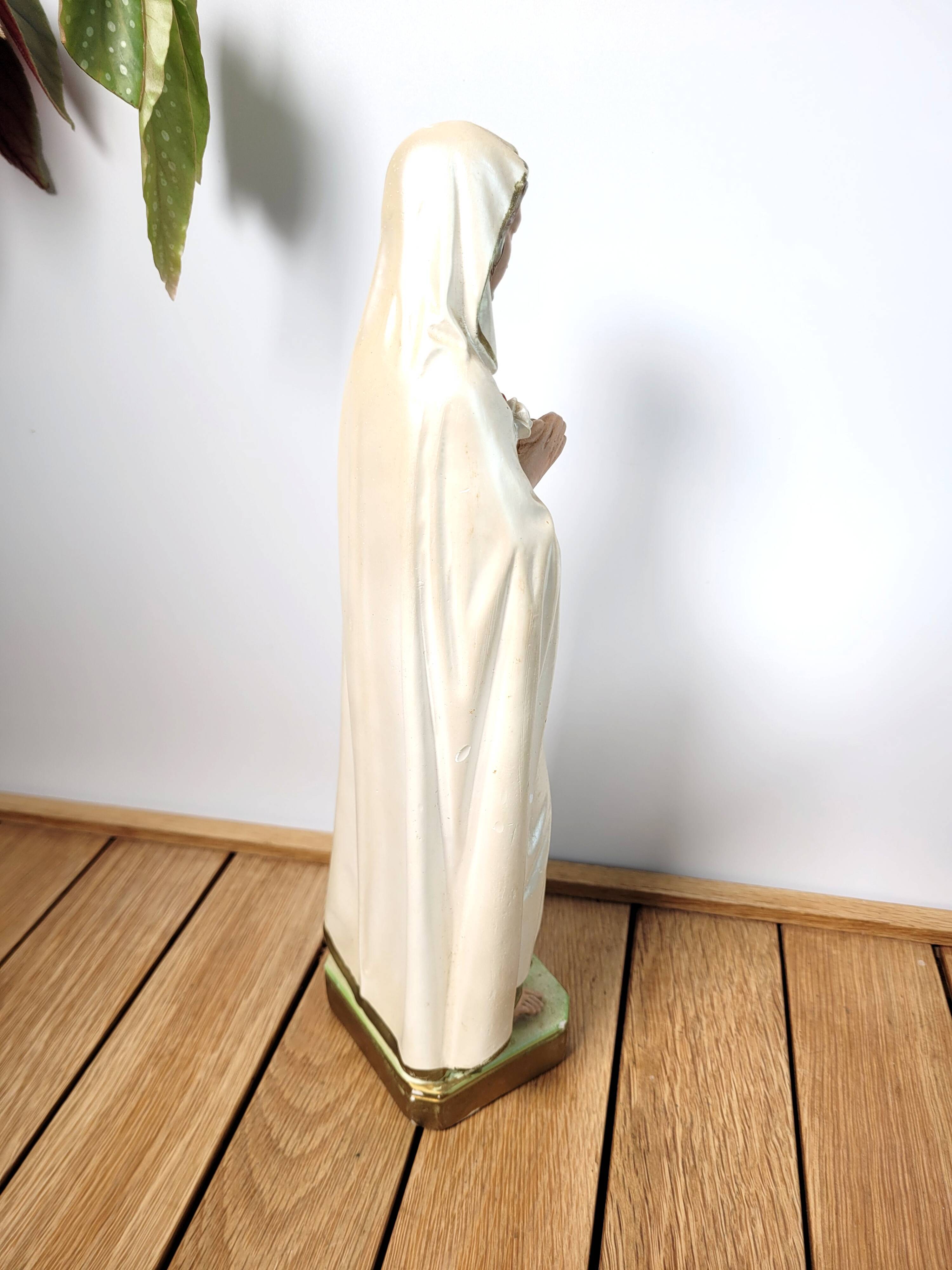 Statuette Maria Rosa Mystica en plâtre