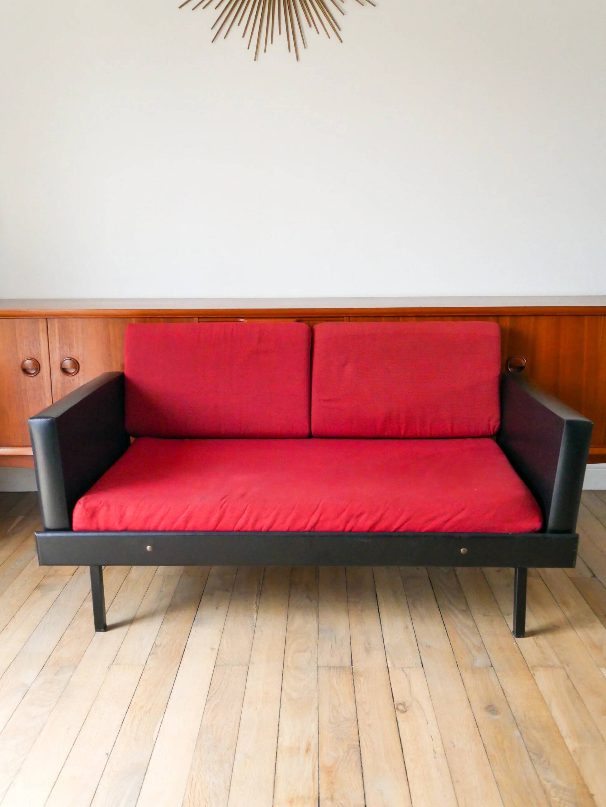 Day Bed sofa in skai, red mottled fabric and black metal 1950