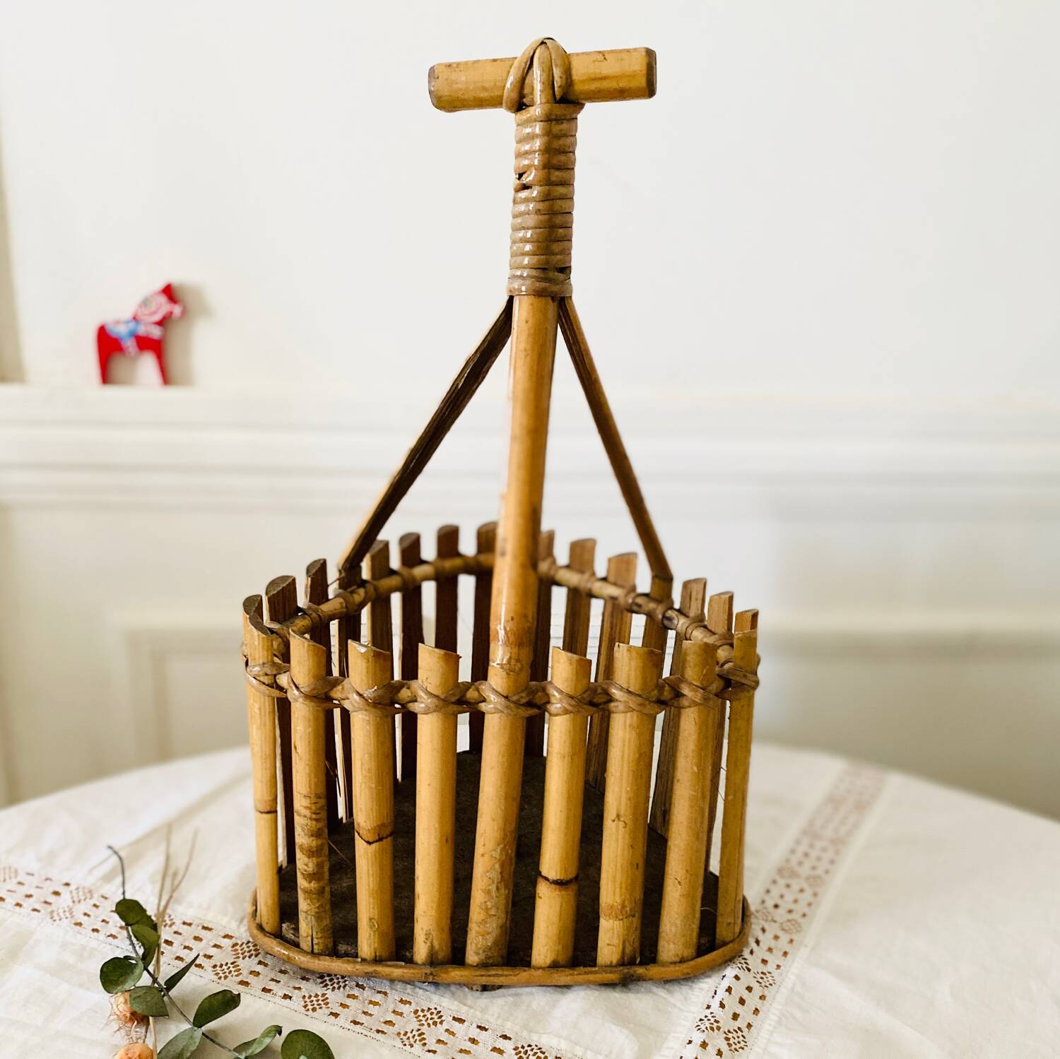 Bamboo rattan bottle holder