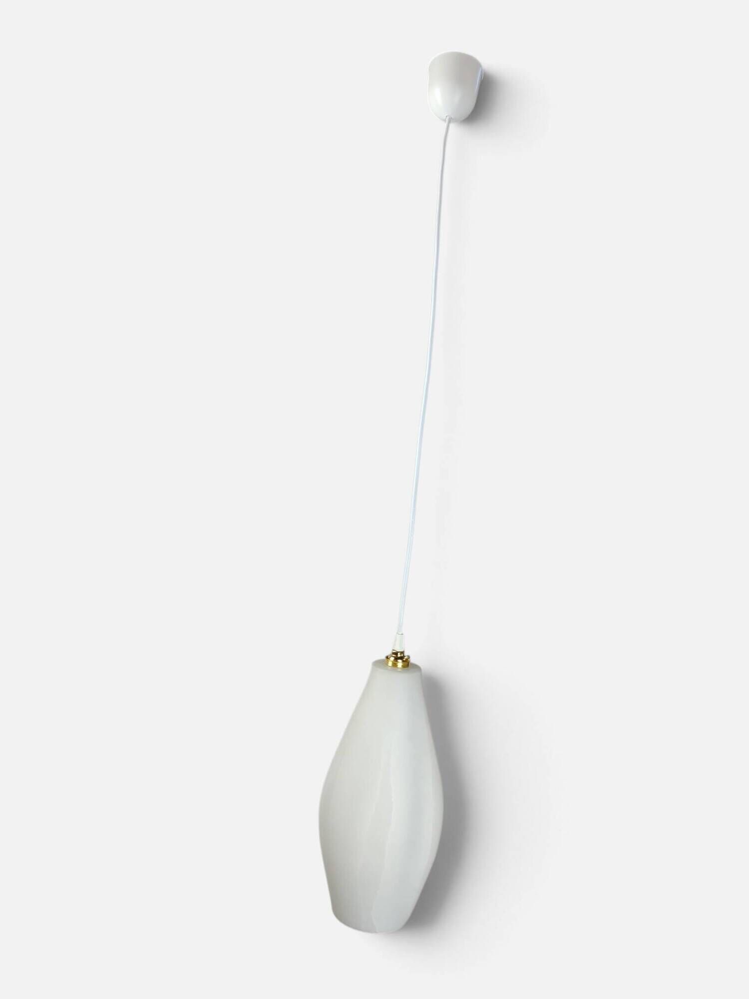 Modernist suspension in blown opaline with a marbled effect and brass – 1930s