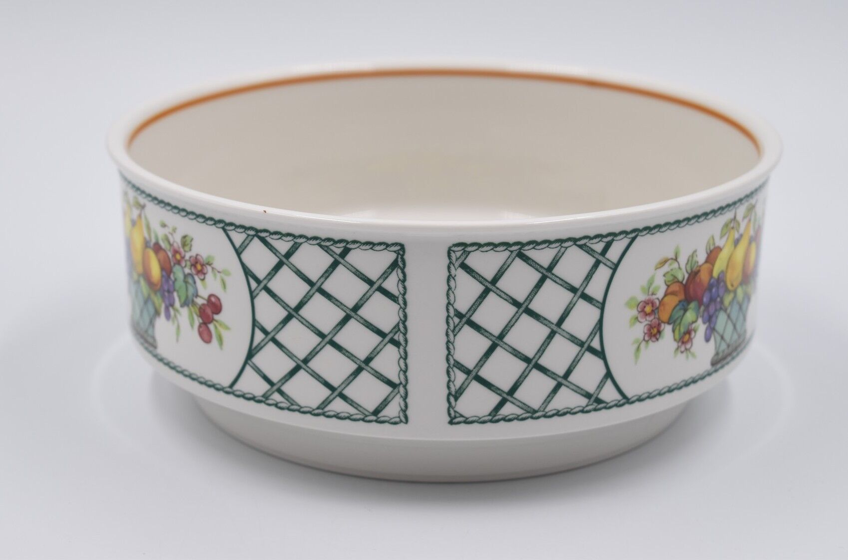 Salad bowl Villeroy & Boch model Basket
