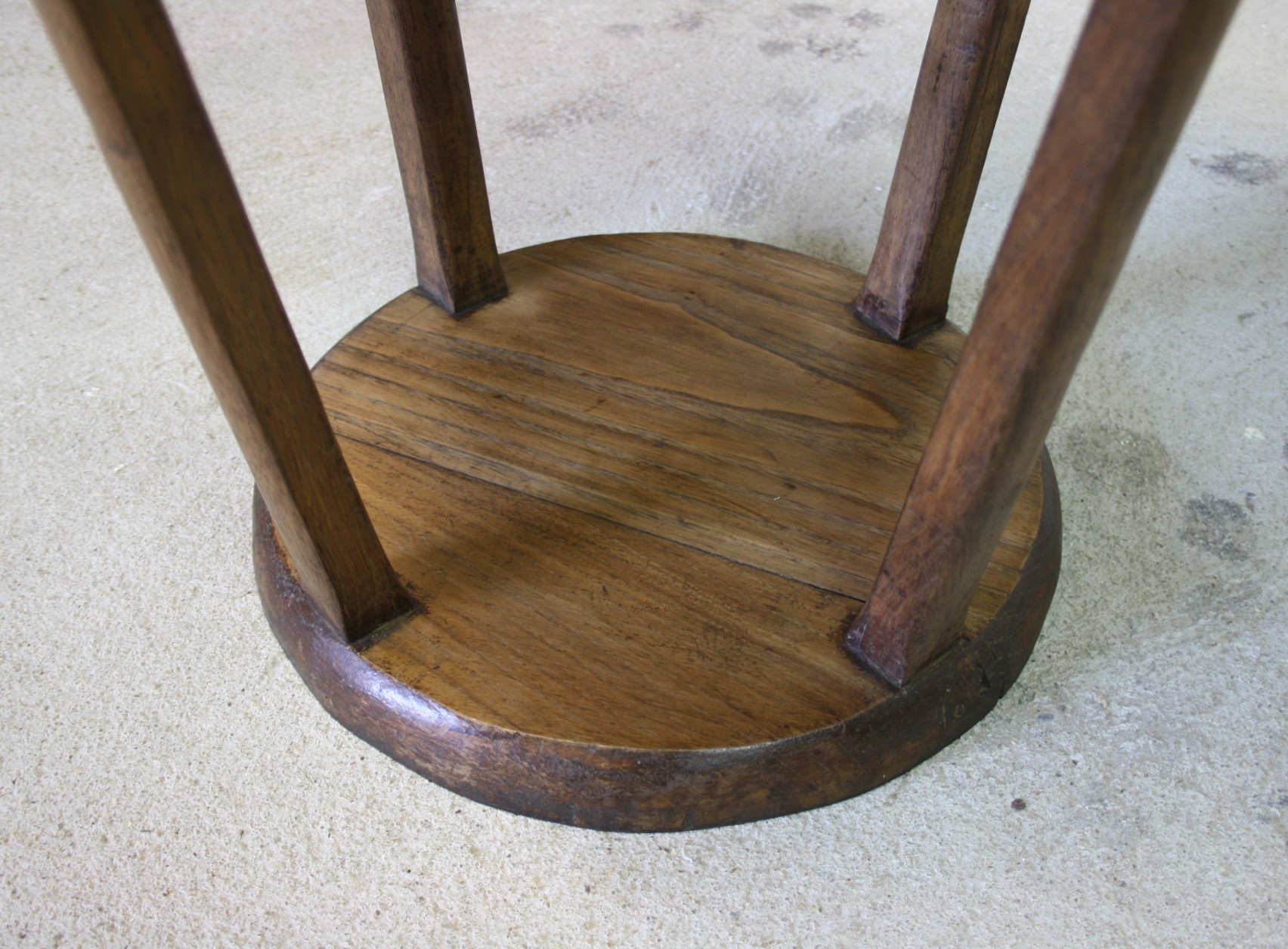Solid wood pedestal table 30/40s