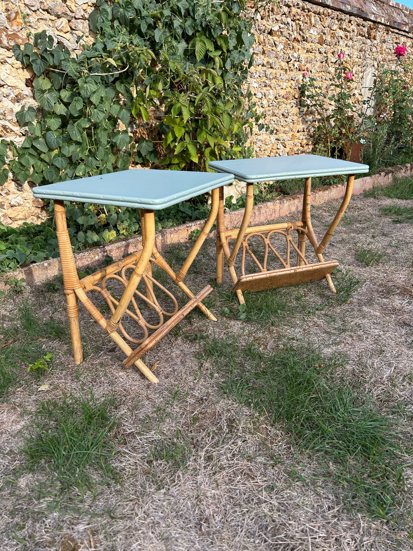 Paire de chevets en rotin vintage 1960