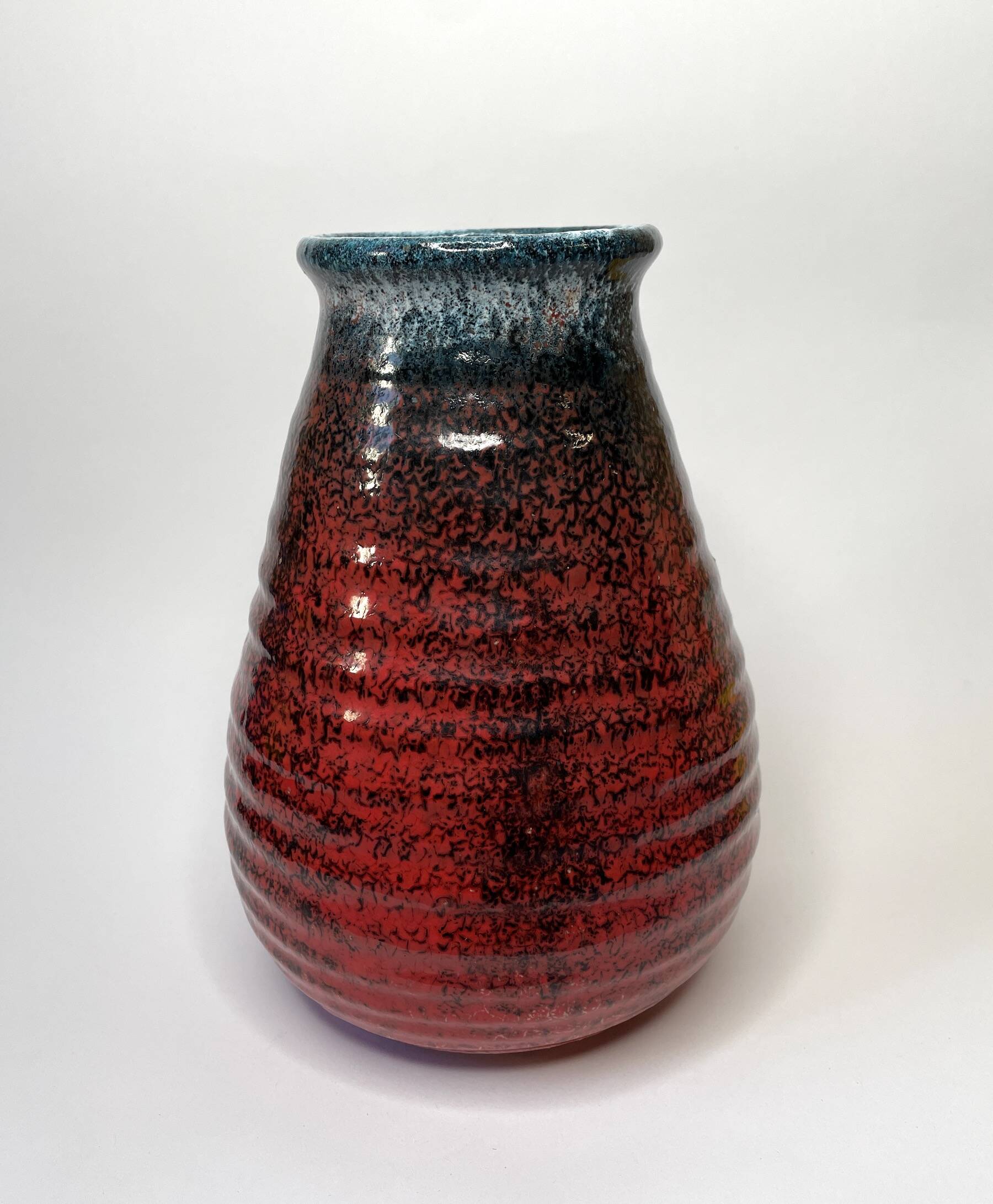 Accolay vase