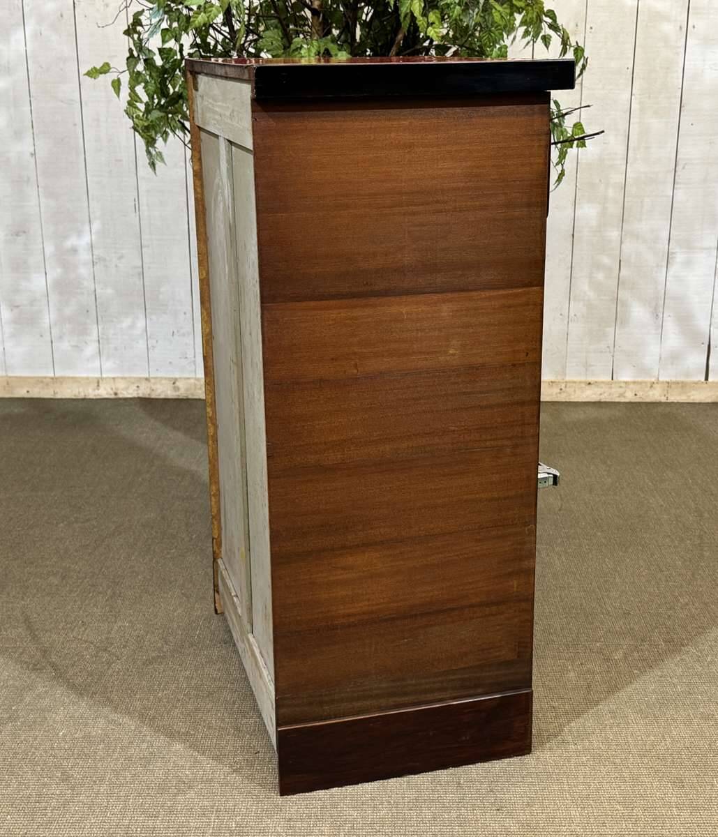 Bistro sideboard with 1 mahogany door and Formica top from the 1950s.