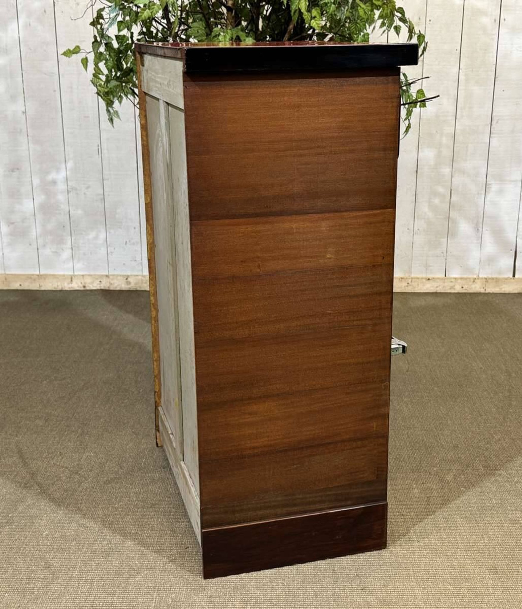 Bistro sideboard with 1 mahogany door and Formica top from the 1950s.