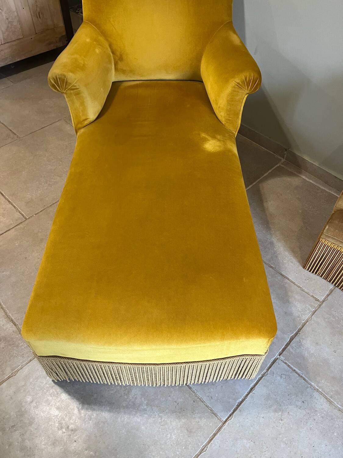 Golden velvet daybed