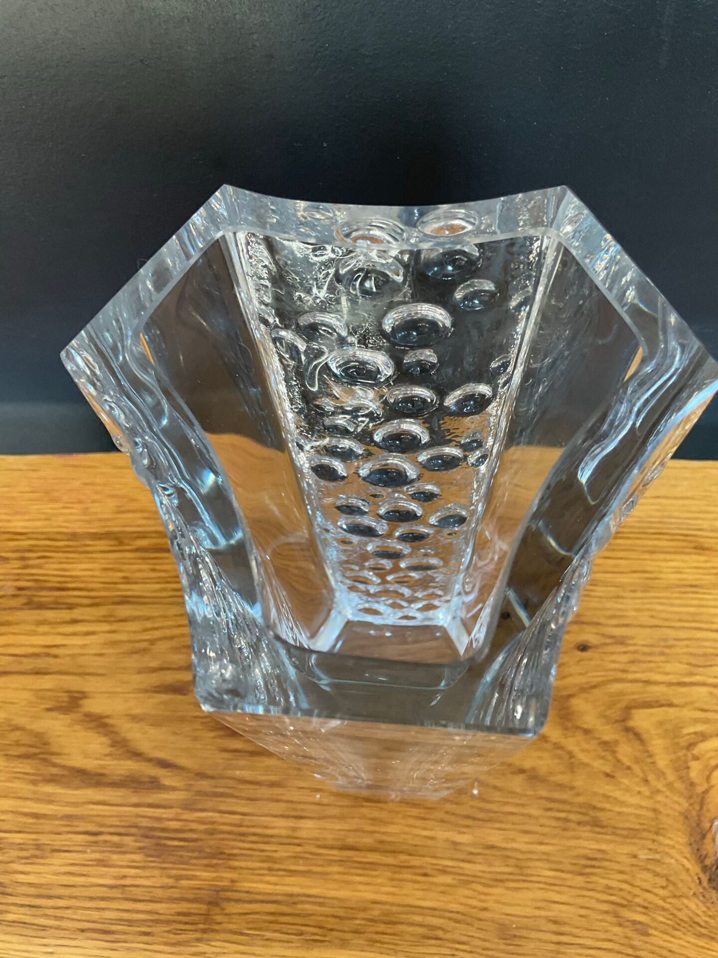 Hexagonal vase Riihimäen Lasi vintage in moulded glass