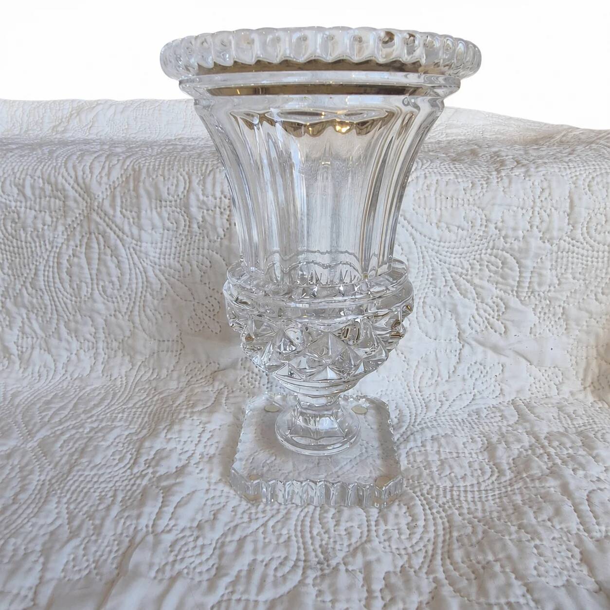 Crystal vase signed Art Vannes France – Médicis shape – 28 cm