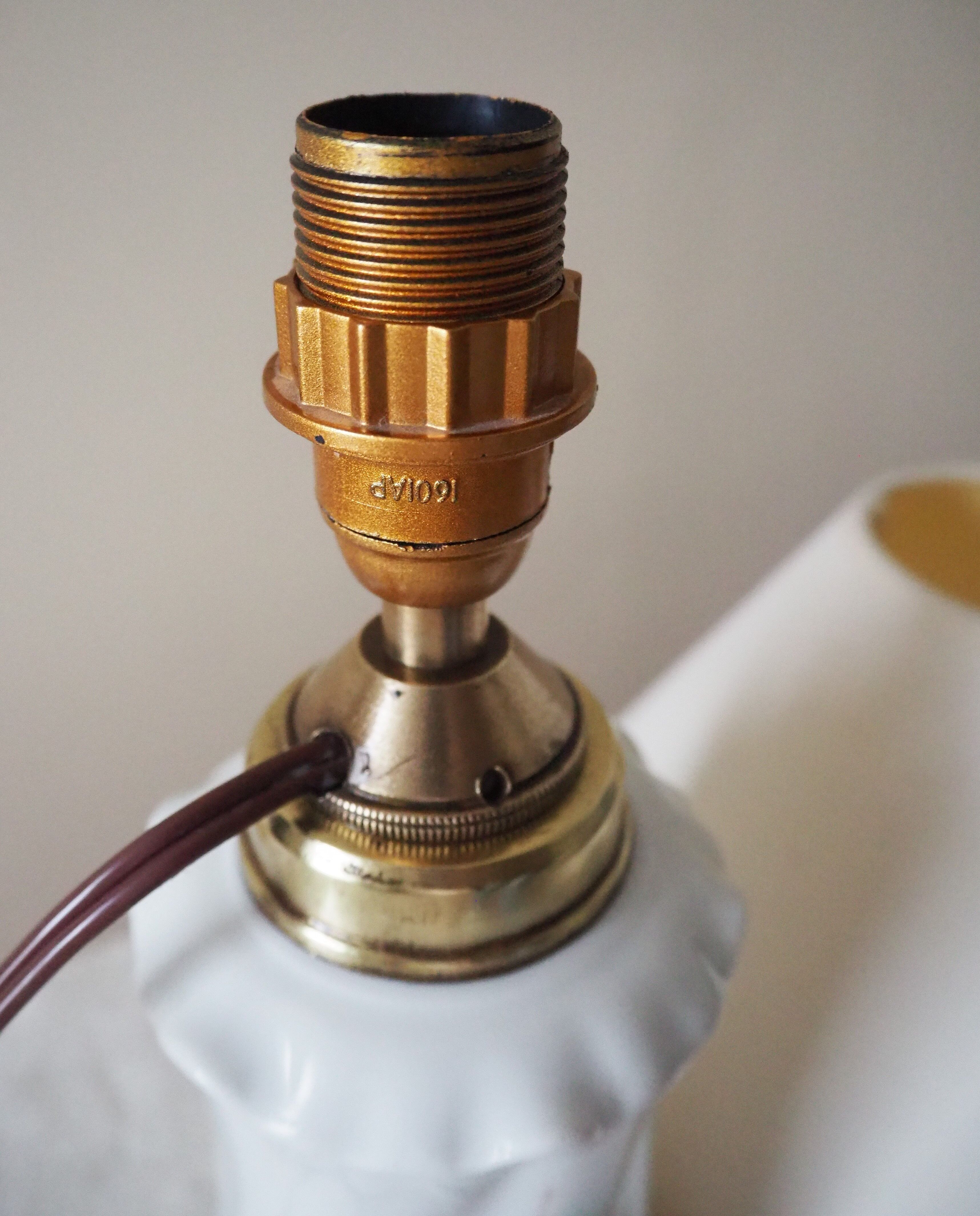 Table lamp in earthenware