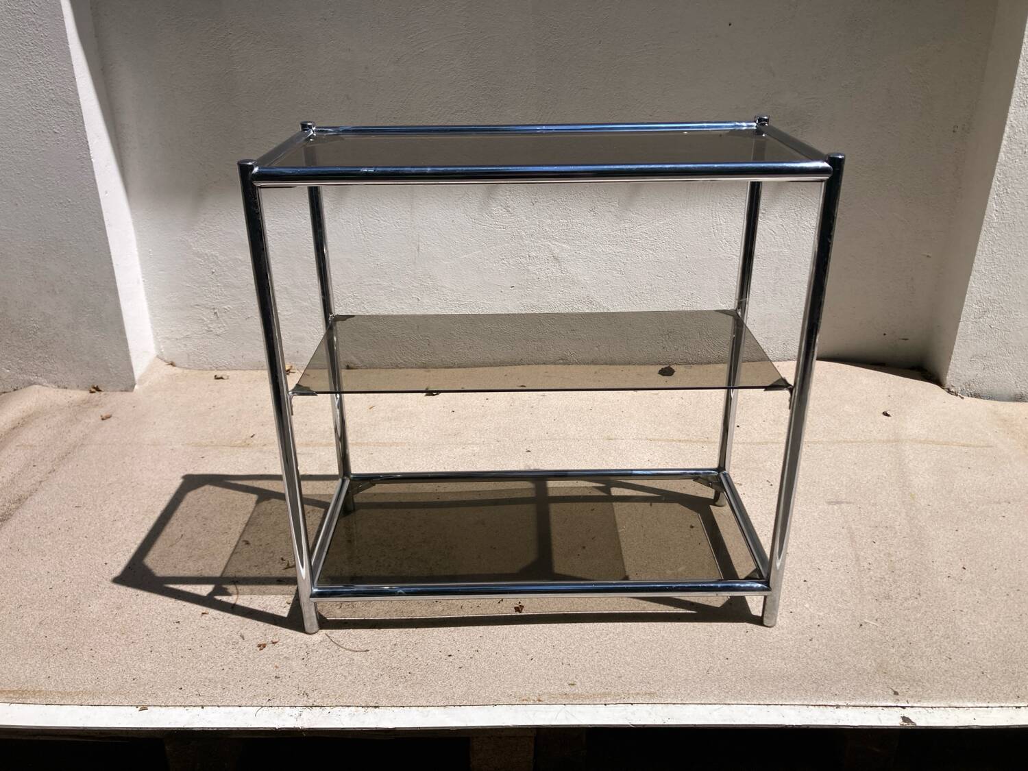 Étagère console chromée verre fumé années 70