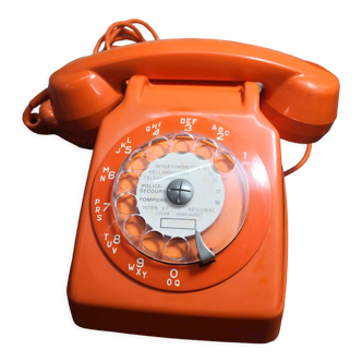 Téléphone orange vintage S63