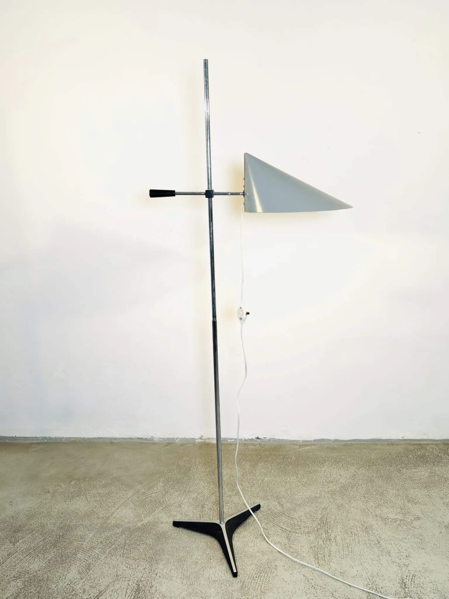 D-2003 Floor Lamp By Jan Jaspers For Raak Amsterdam, The Netherlands, 1950S