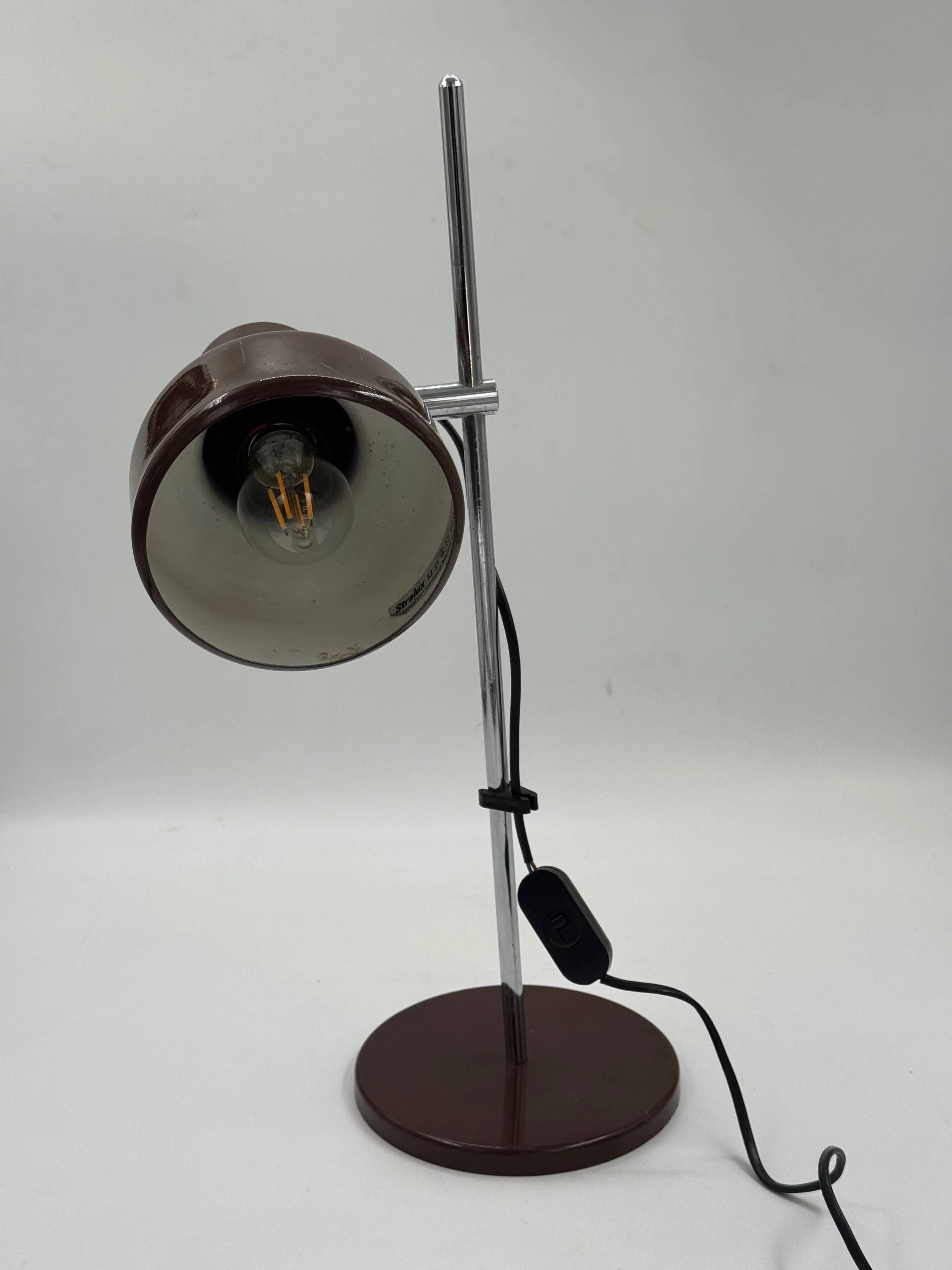 Stralux SZ 21 desk lamp, brown lacquer and chrome, 1970s.