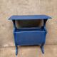 Table d'appoint, porte-revue bleu