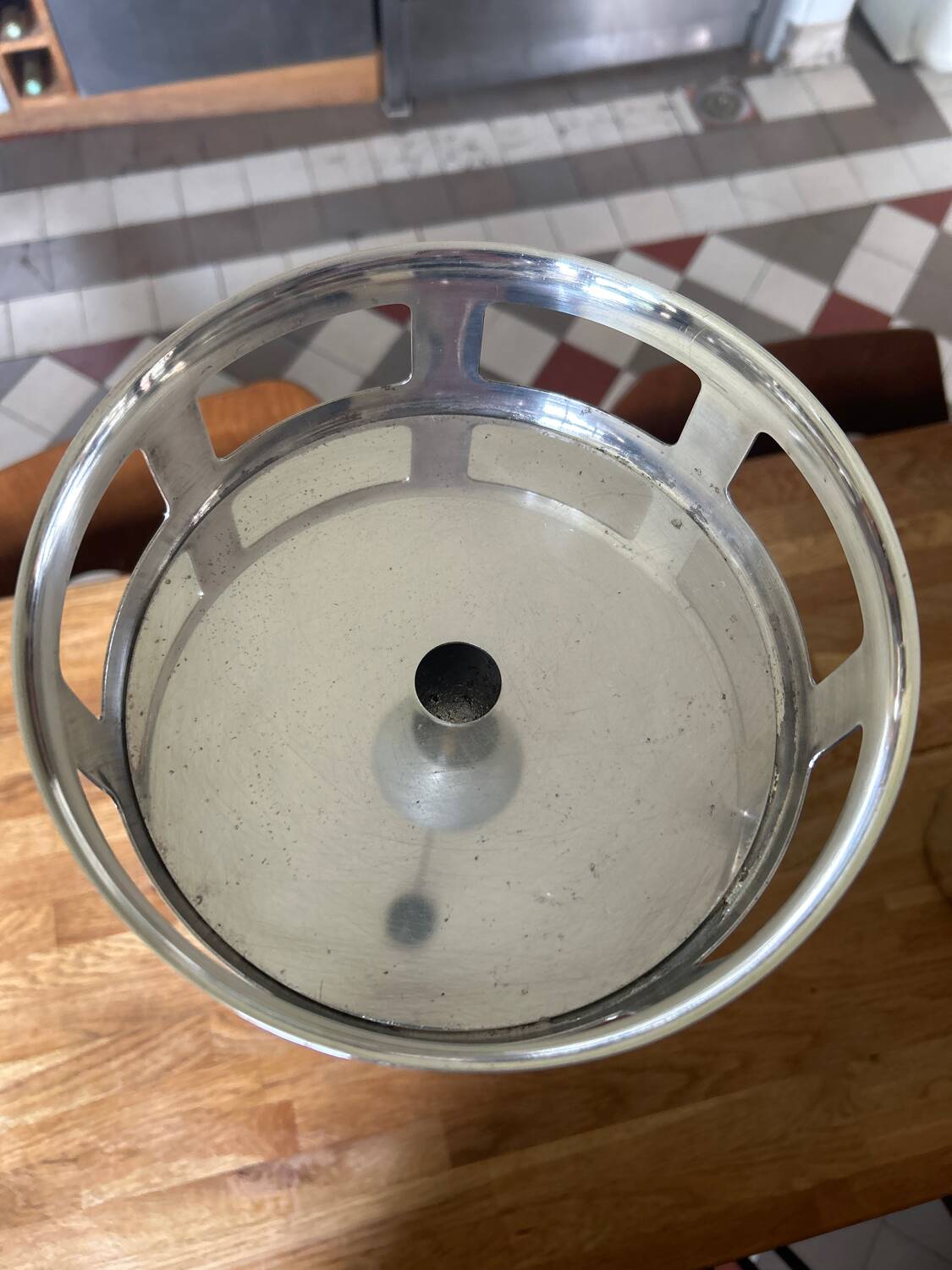 Vintage champagne bucket holder in silver metal