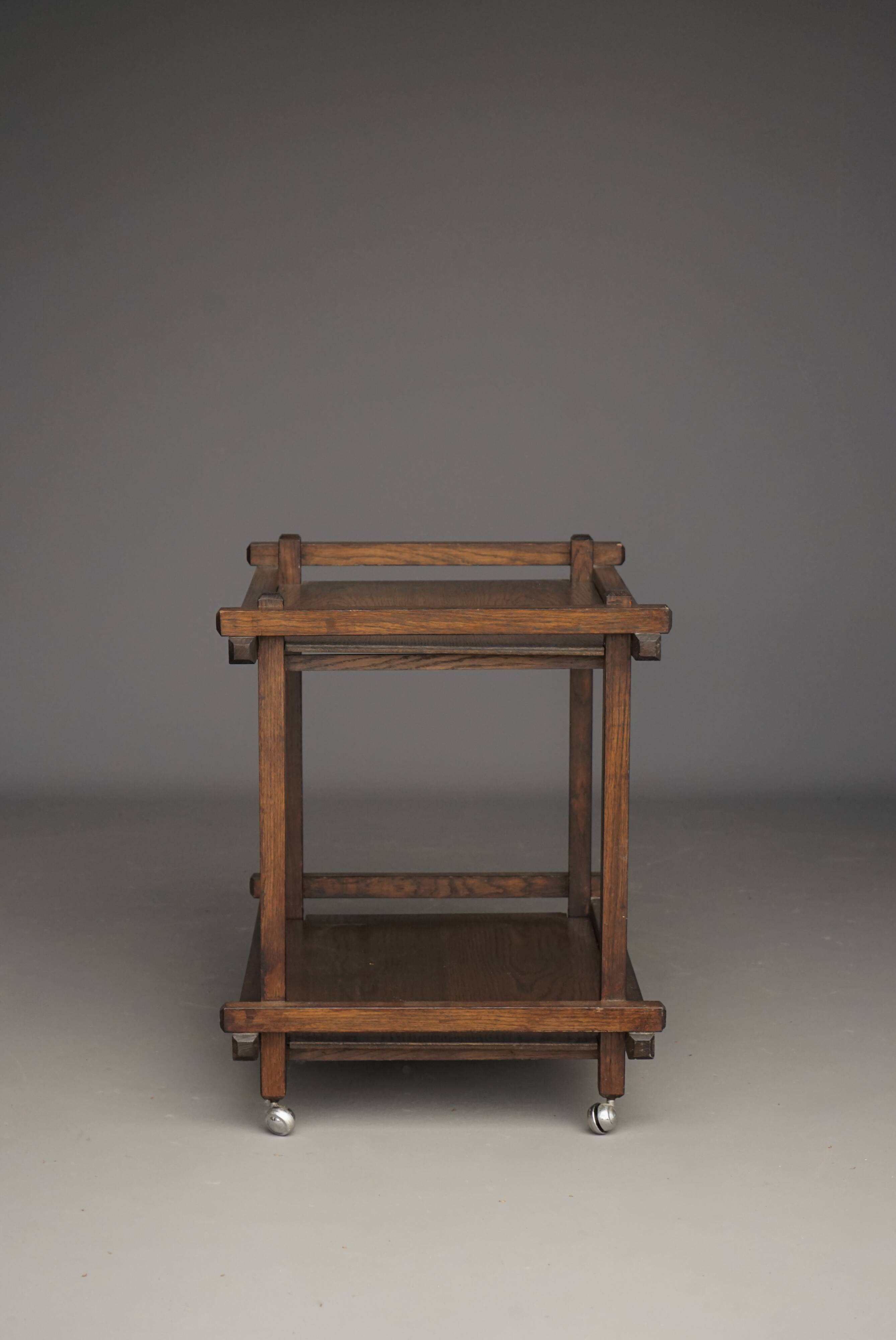 Desserte au thé hollandais moderniste en chêne. Années 1950