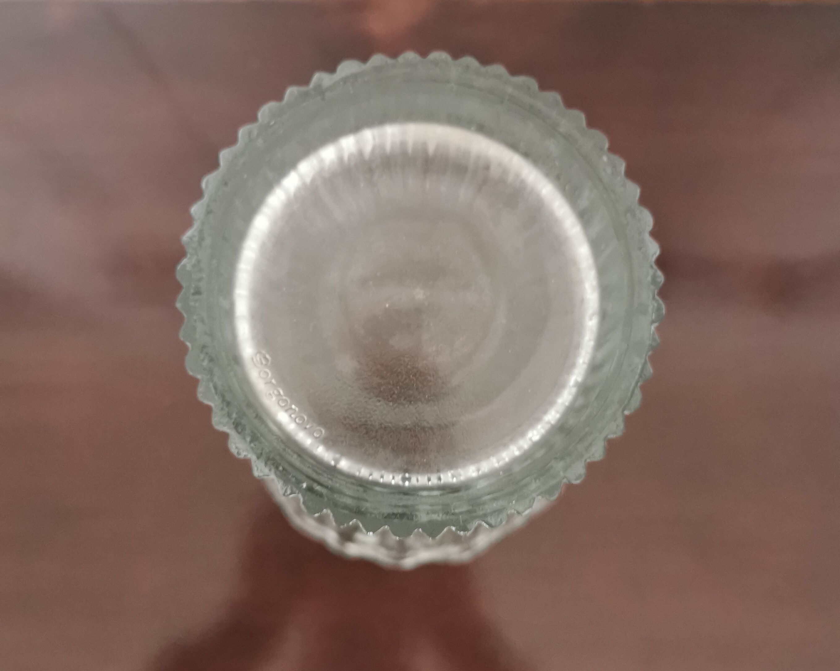 Chiseled glass vase roses pattern