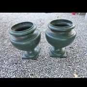 Pair of Medici vases in cast iron from the 19th century.