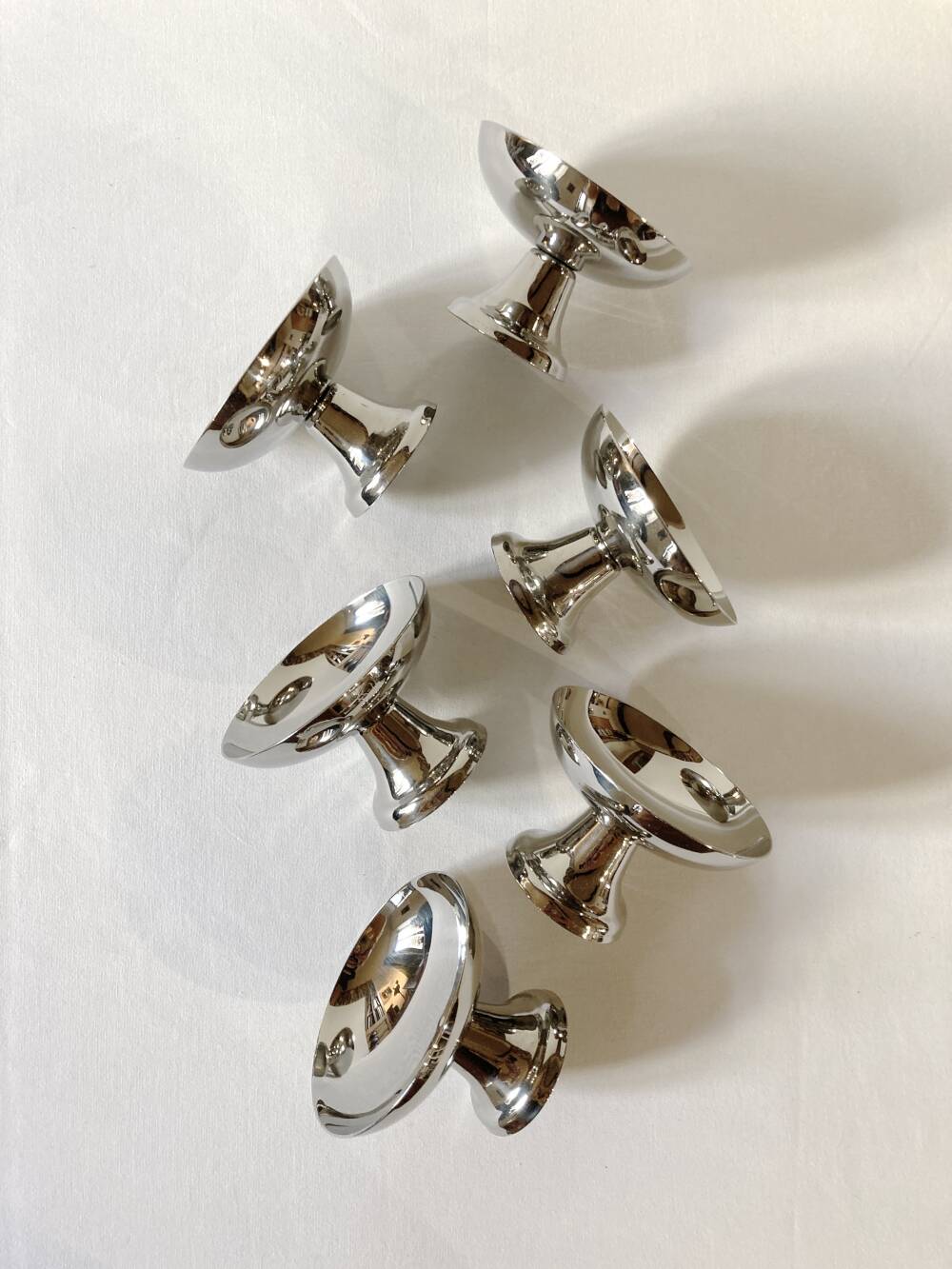 6 stainless steel ice cream/dessert bowls