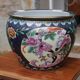 Large Chinese cache-pot in polychrome porcelain – flowers and birds – Ø33 cm