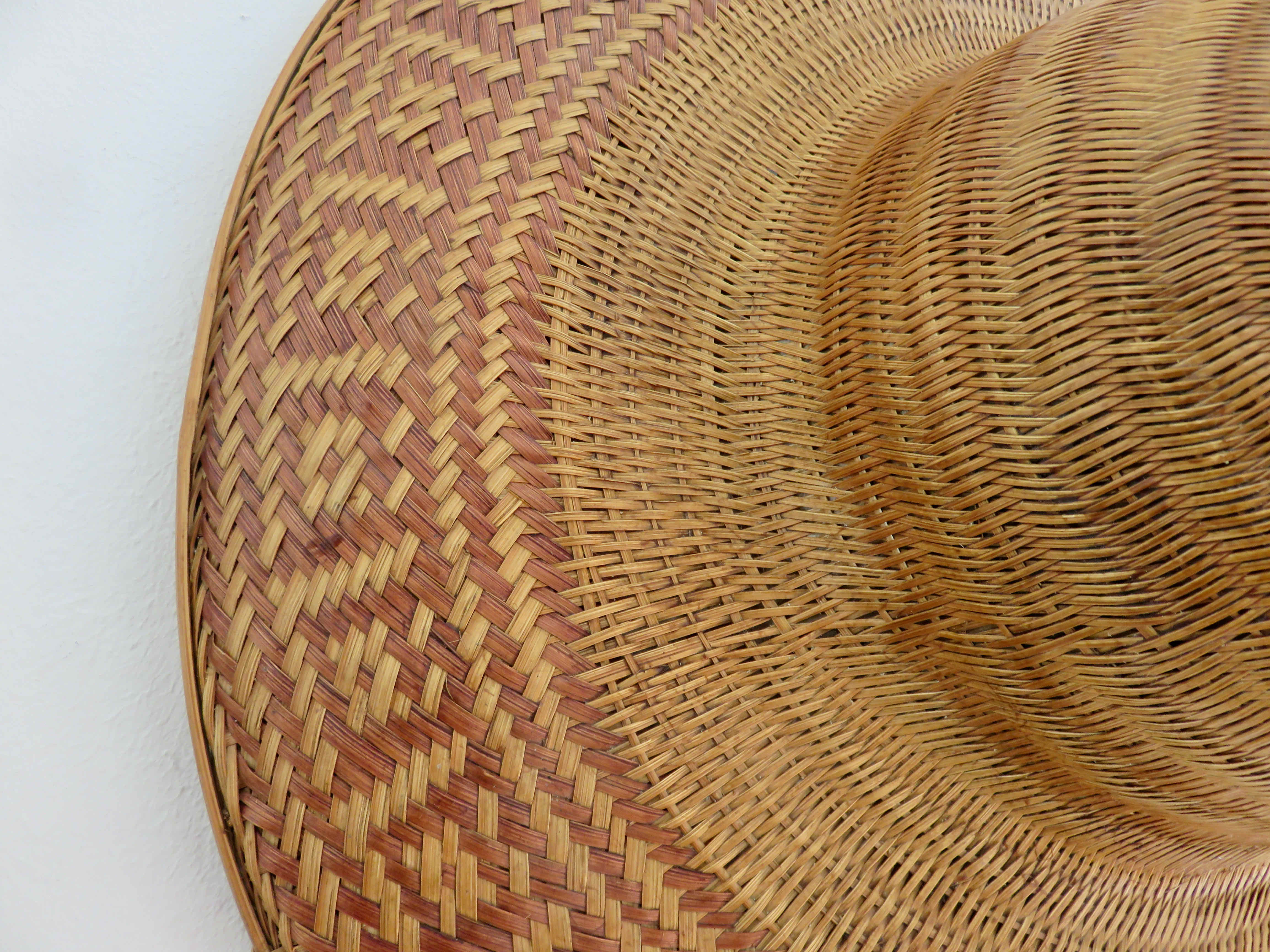 Asian hat in braided wicker and bamboo 70s