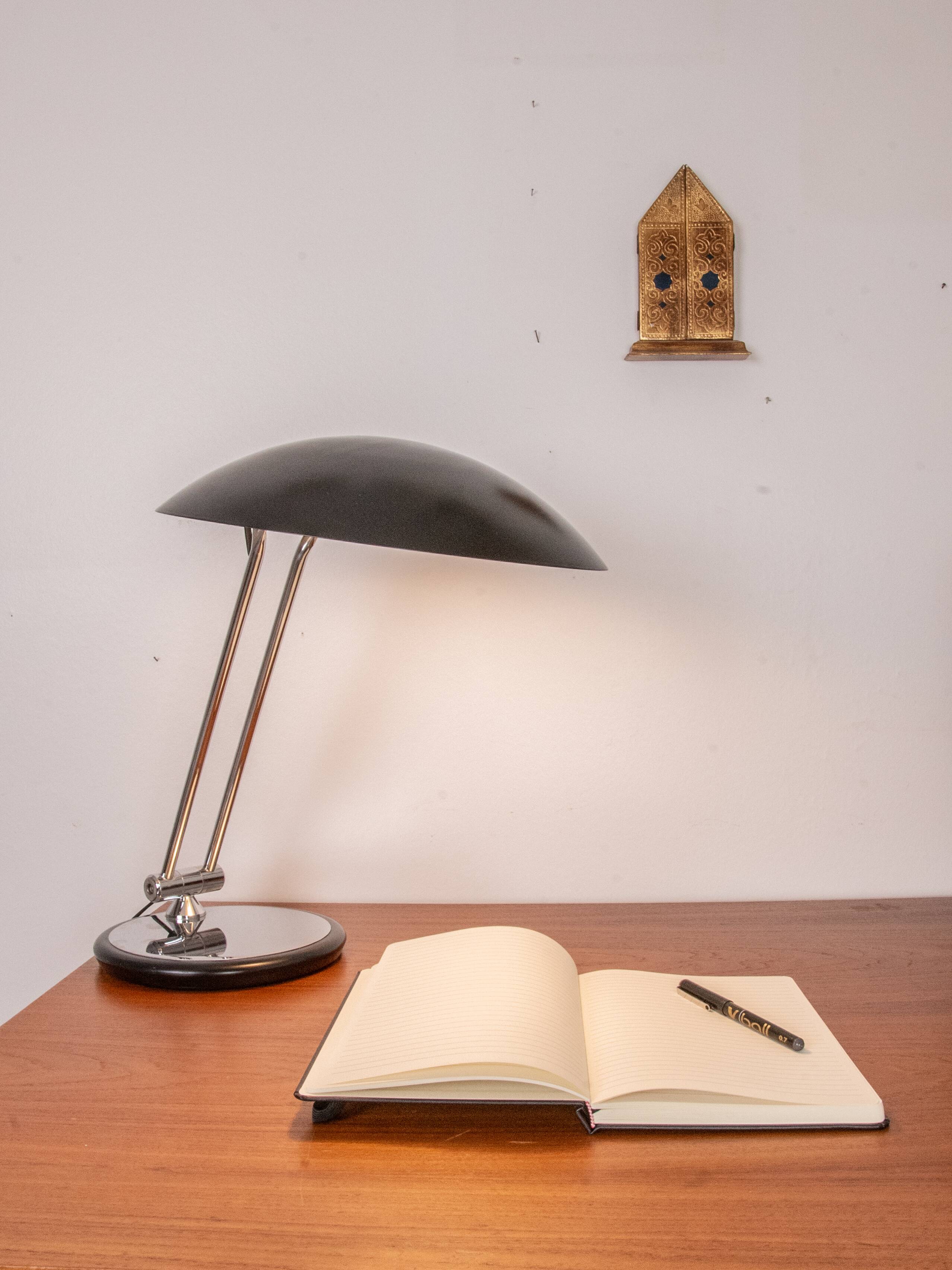 Aluminor desk lamp