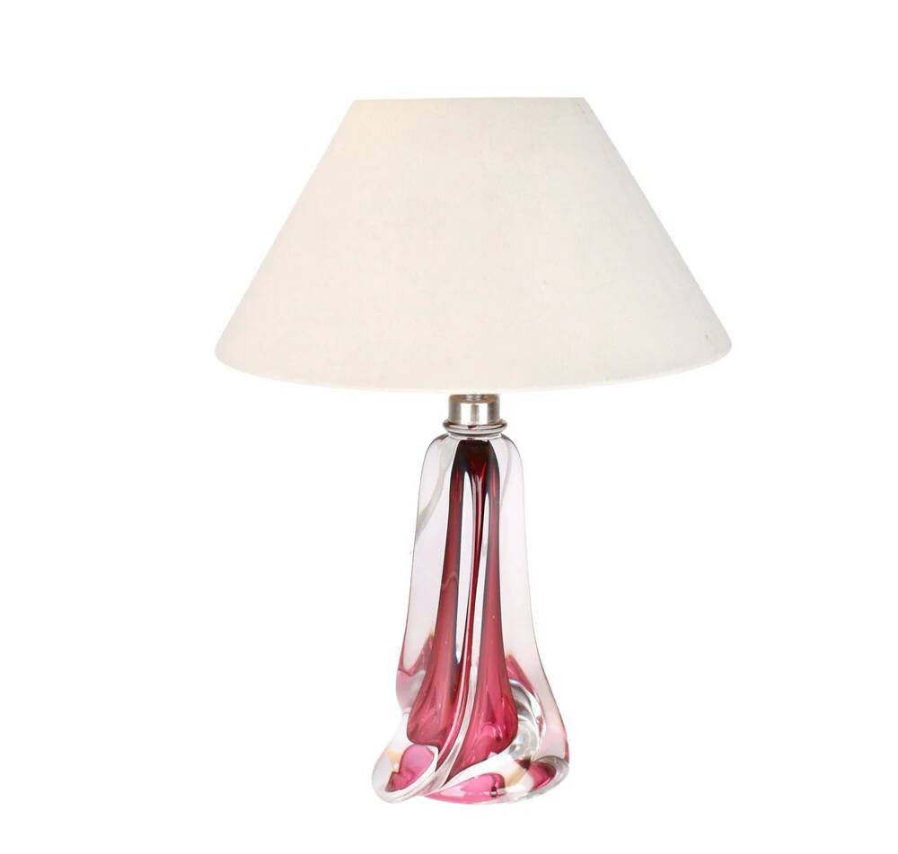 Lampe de table en verre rose Val St Lambert du milieu du siècle