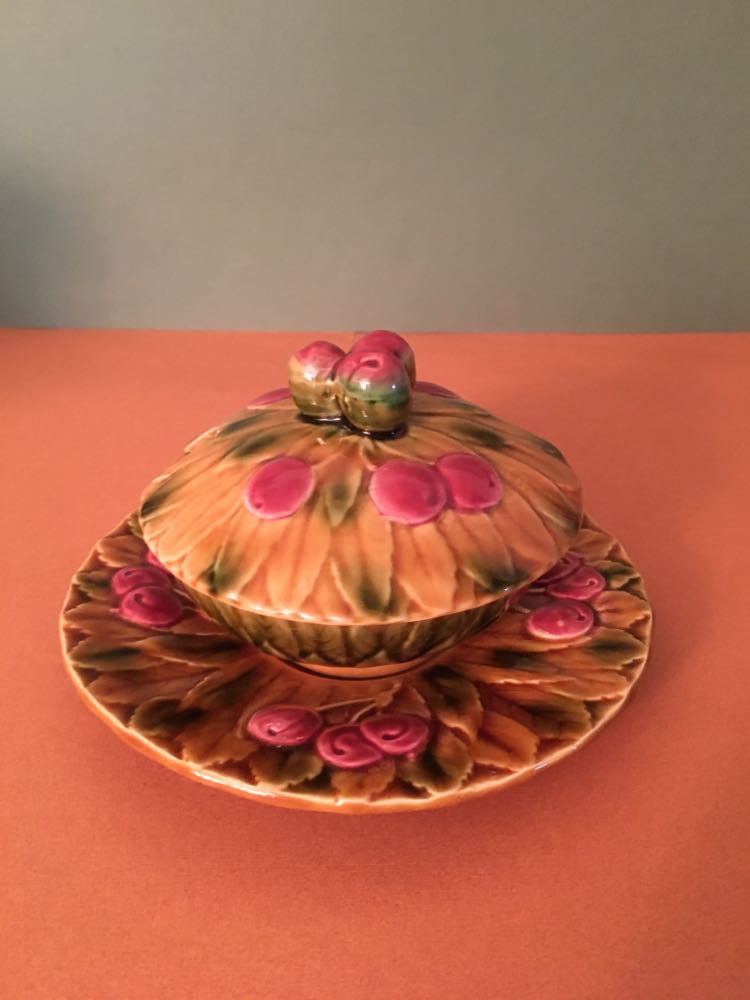 Jam in slip, Sarreguemines earthenware